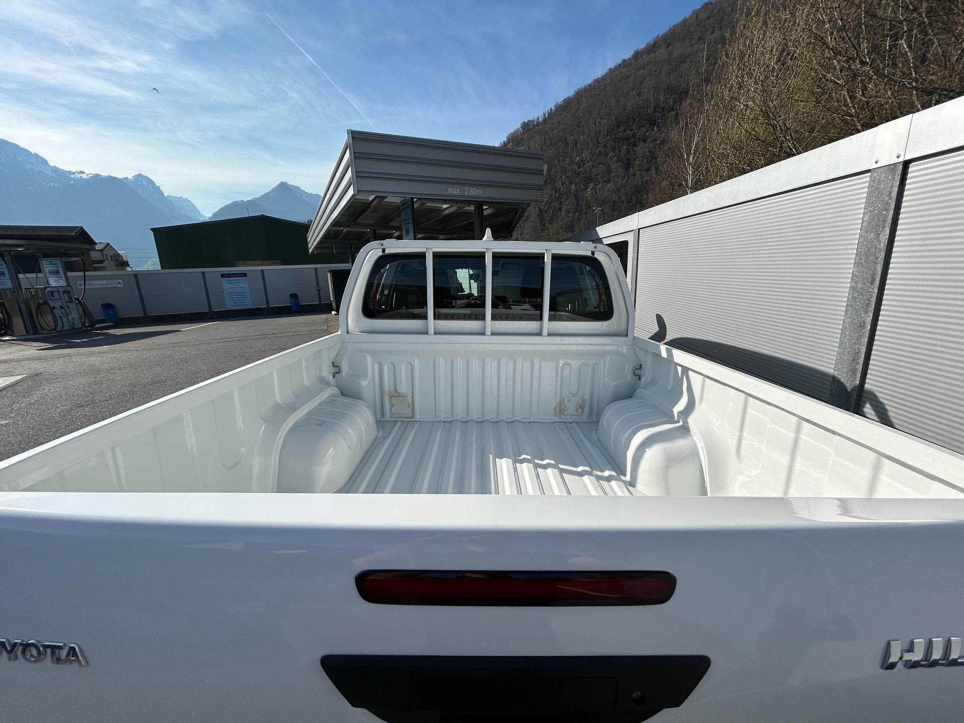 TOYOTA Hilux Double Cab.-Pick-up 2.8 D-4D 204 Comfort-image-5