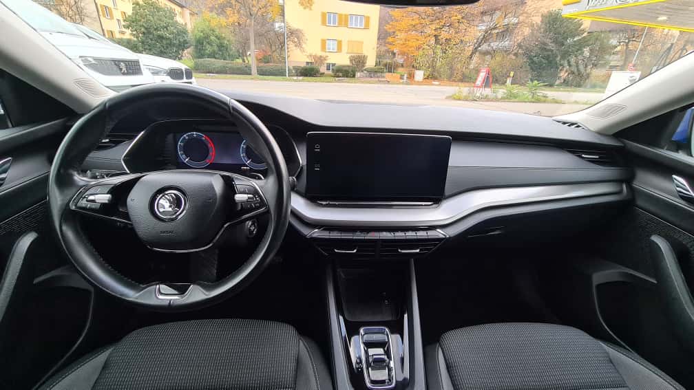 SKODA Octavia Combi 2.0 TDI DSG Ambition ** Gr-Navi ** Sitzheizung ** ACC ** PDC ** Virtual Cockpit ** Neues Modell 2023 **-image-9