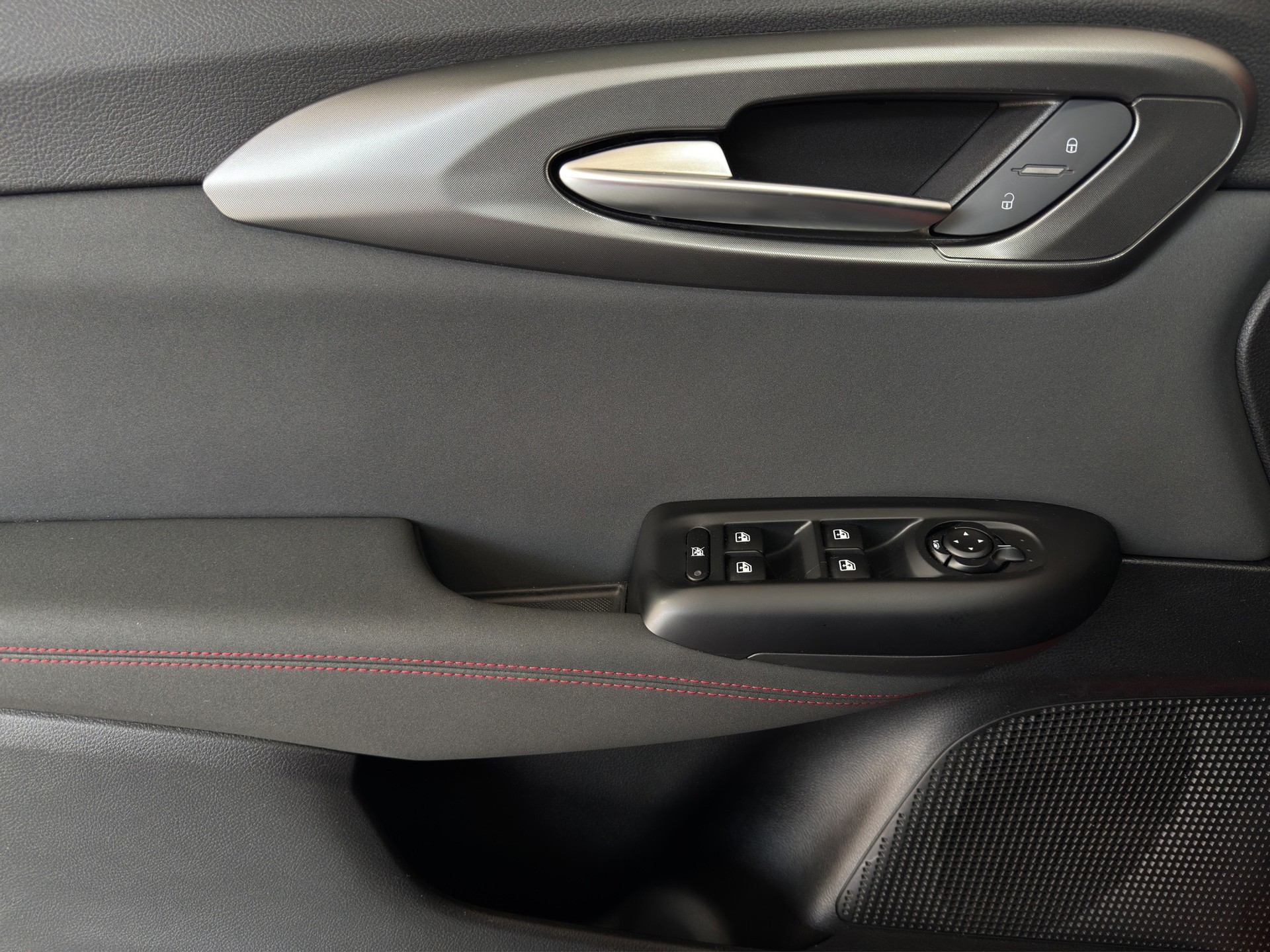 ALFA ROMEO Tonale 1.5 48V Hybrid Veloce "ADAS Pack-RF.-Kamera-Leder Alcantara"-image-8