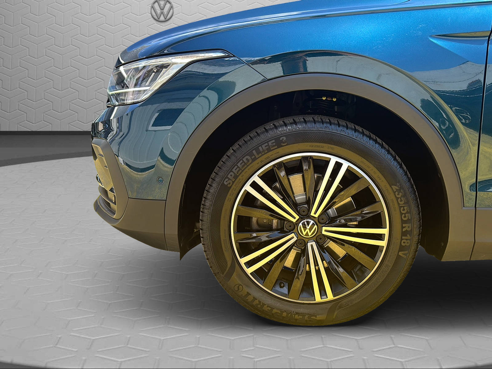 VW Tiguan 2.0TSI Life 4Motion DSG-image-8