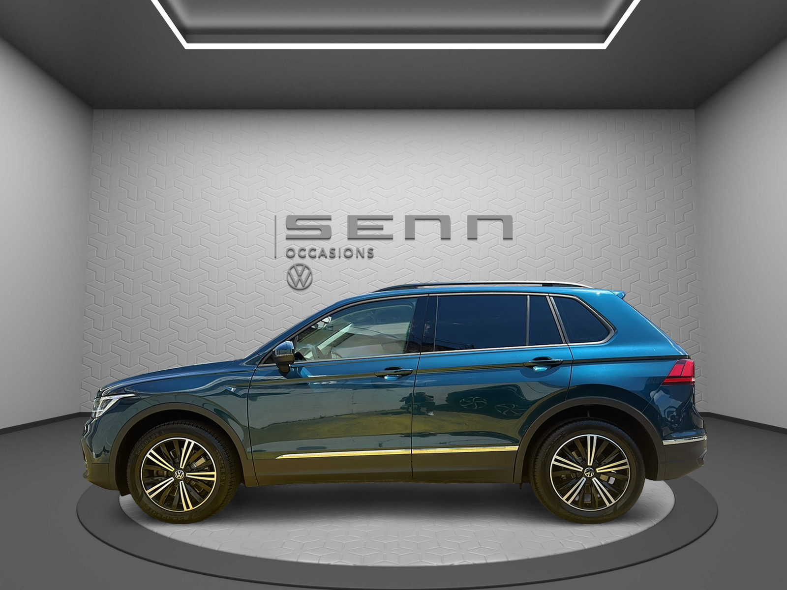 VW Tiguan 2.0TSI Life 4Motion DSG-image-2