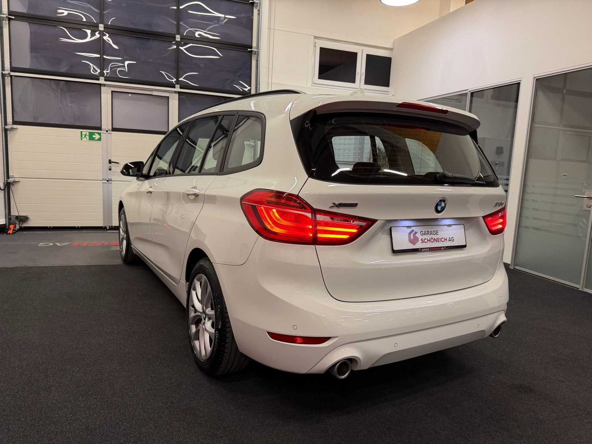 BMW 218d xDrive Gran Tourer-image-6