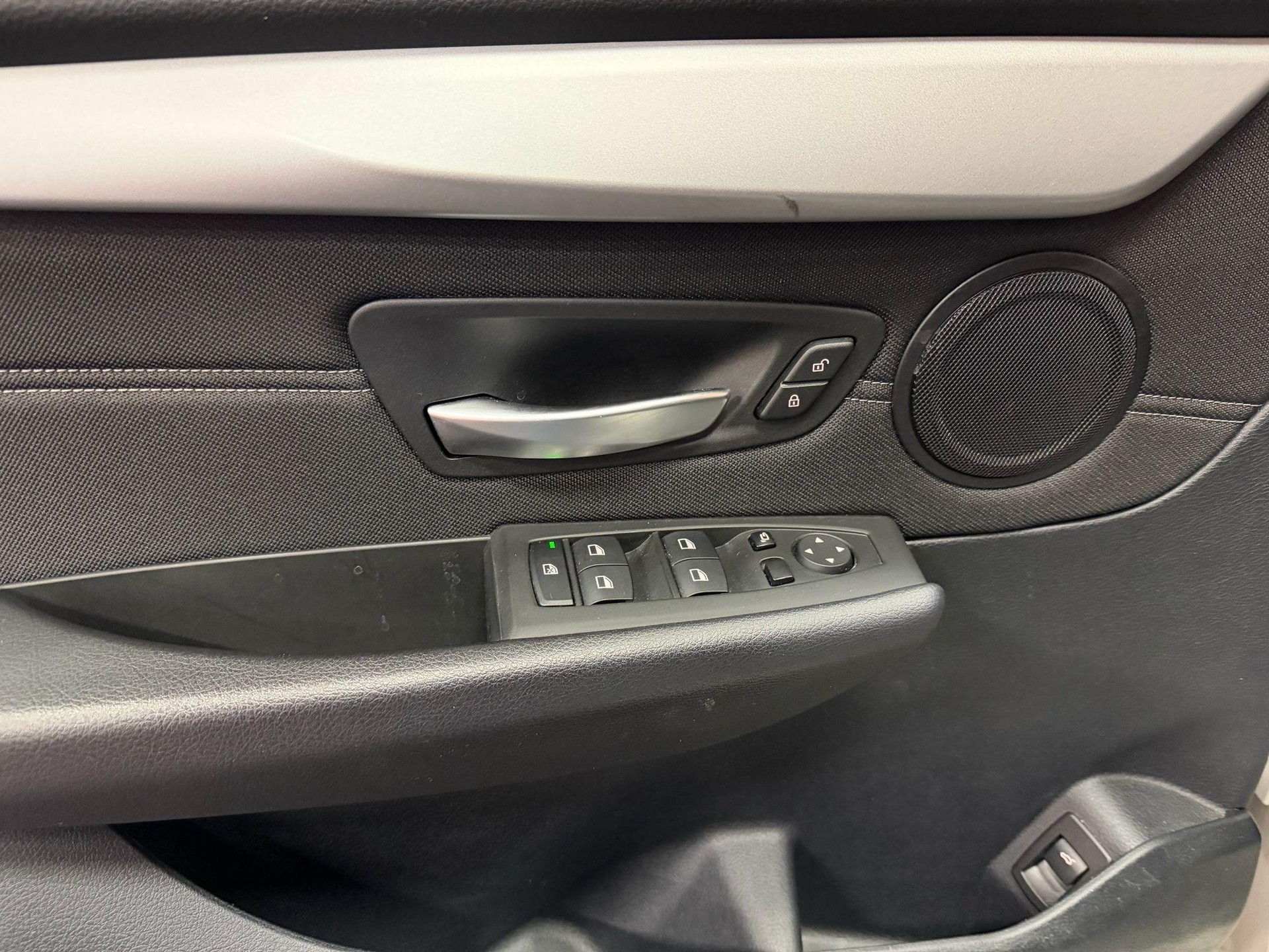 BMW 218d xDrive Gran Tourer-image-15