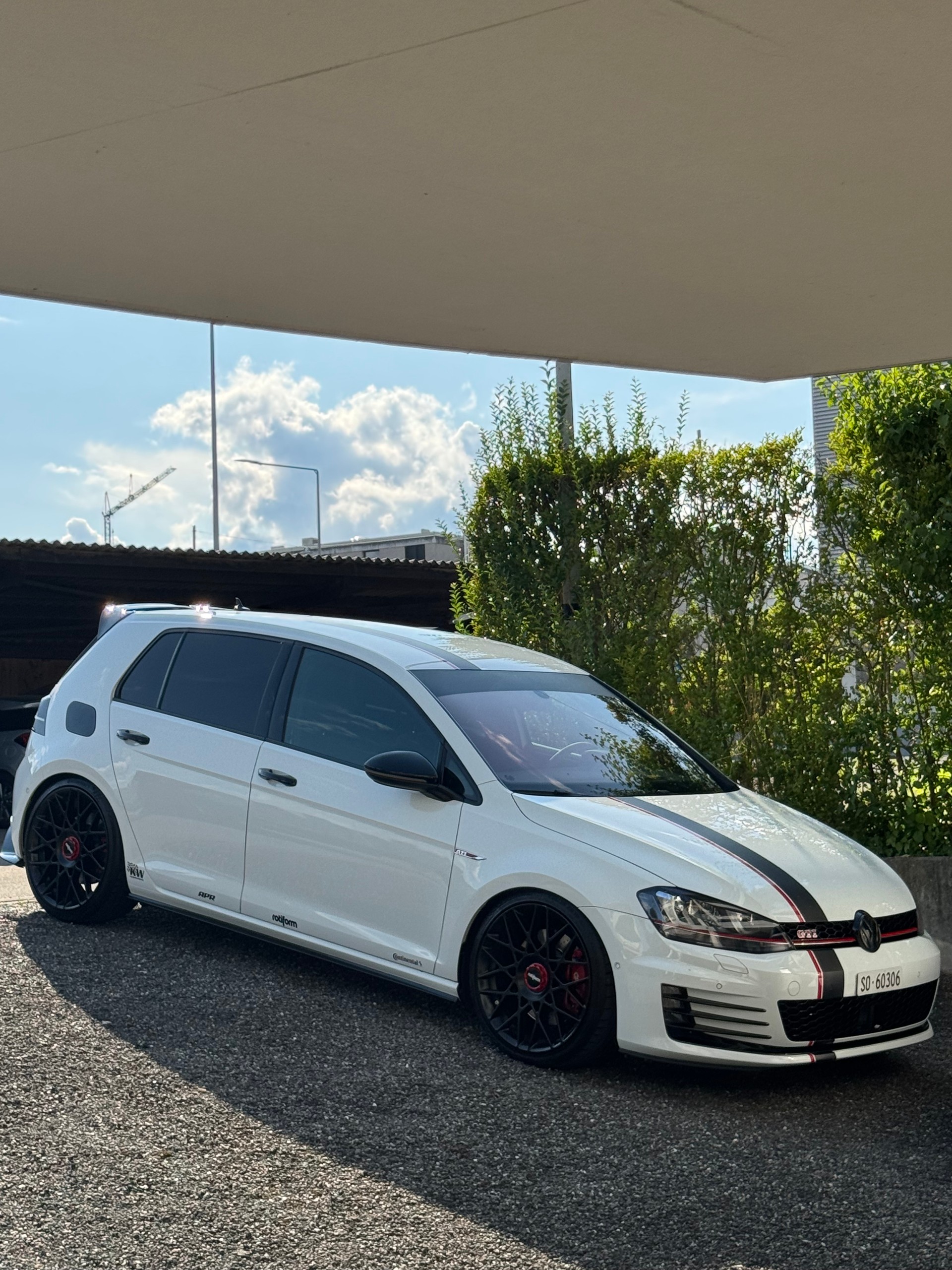 VW Golf 2.0 TSI GTI Performance DSG-image-0