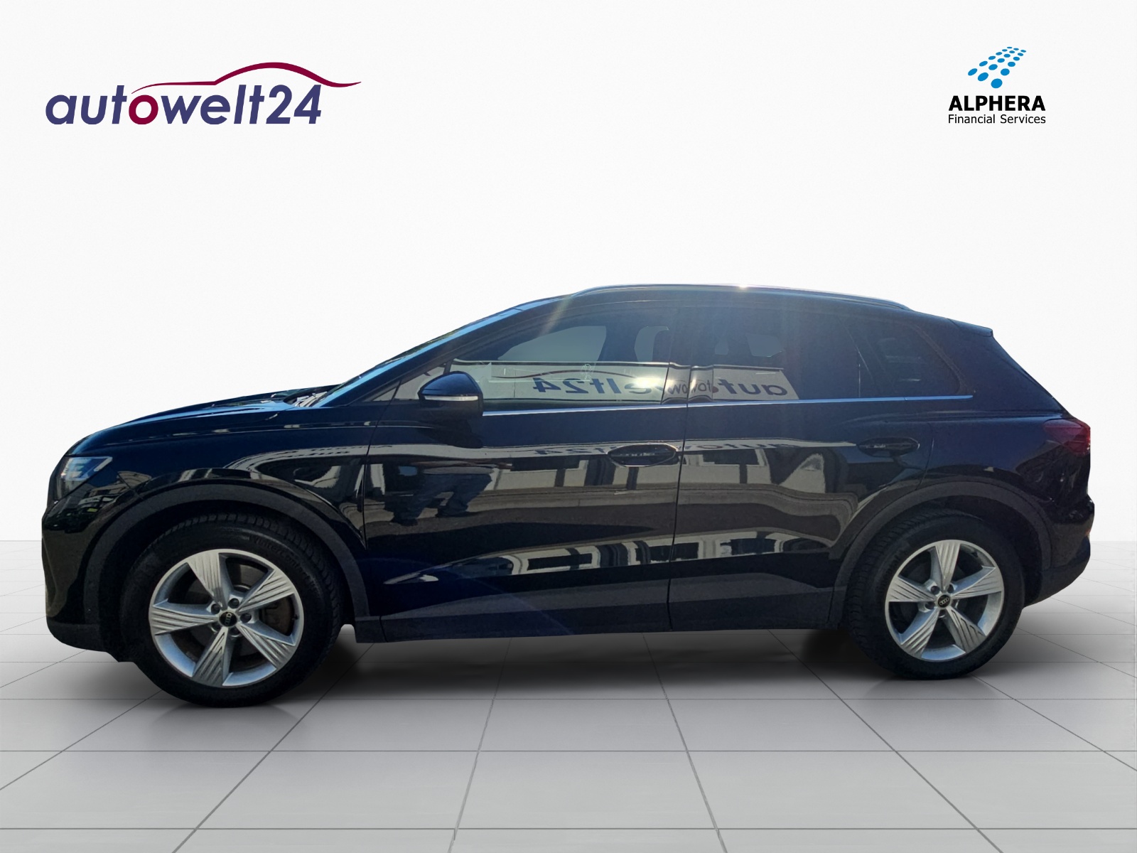 AUDI Q4 e-tron 45 quattro-image-8