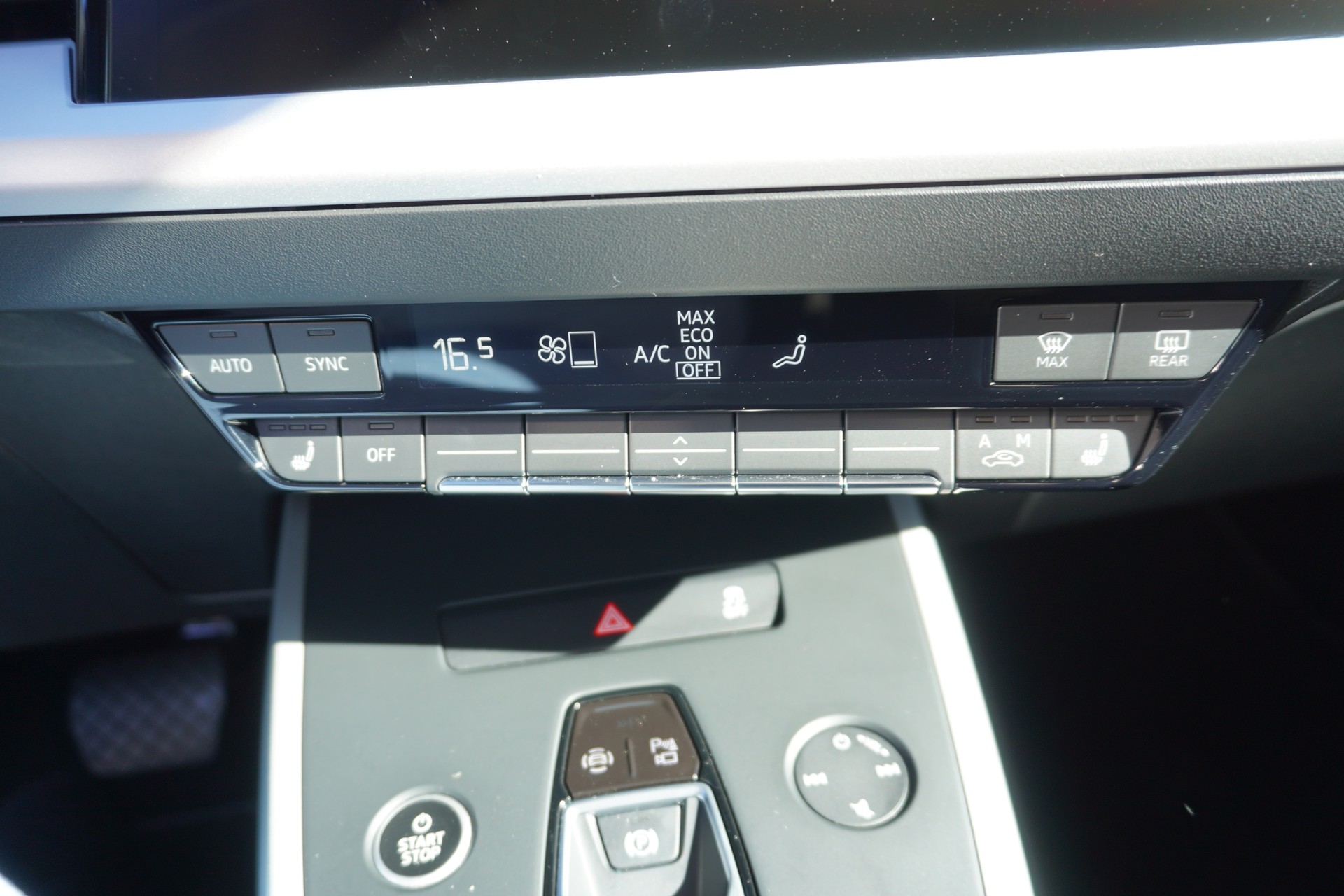 AUDI Q4 e-tron 45 quattro-image-34