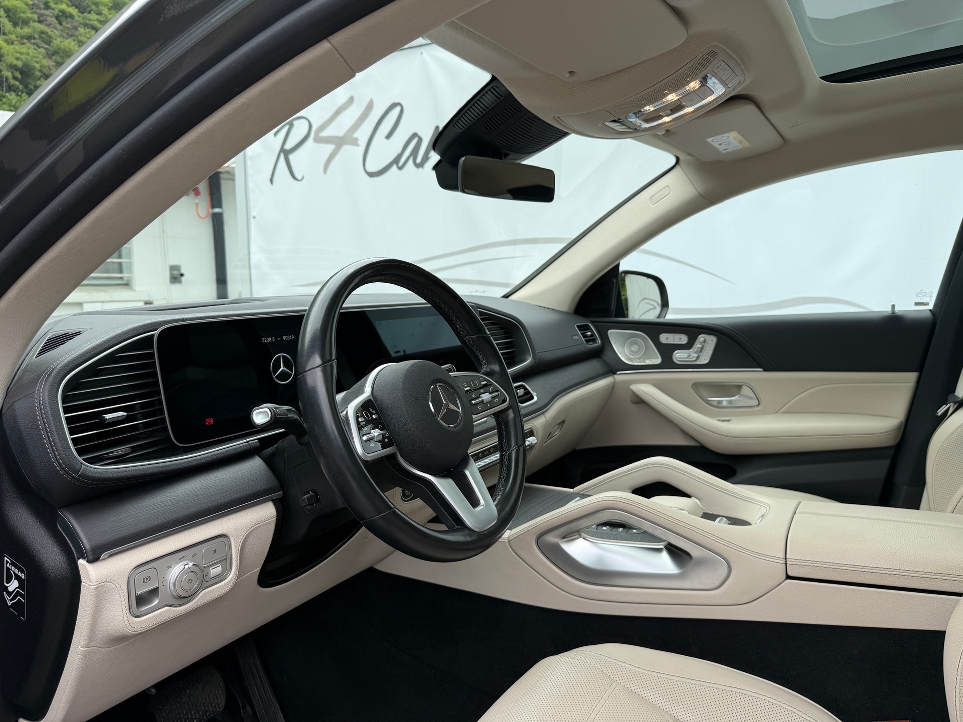 MERCEDES-BENZ GLE Coupé 350 d 4Matic+ 9G-Tronic-image-12