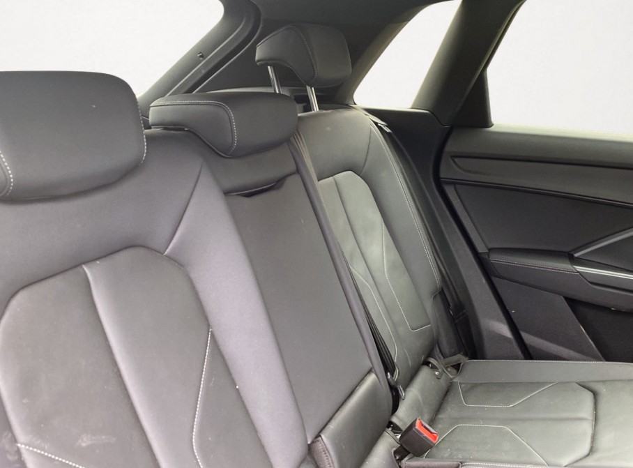 AUDI Q3 45 TFSI e S line S-tronic-image-7