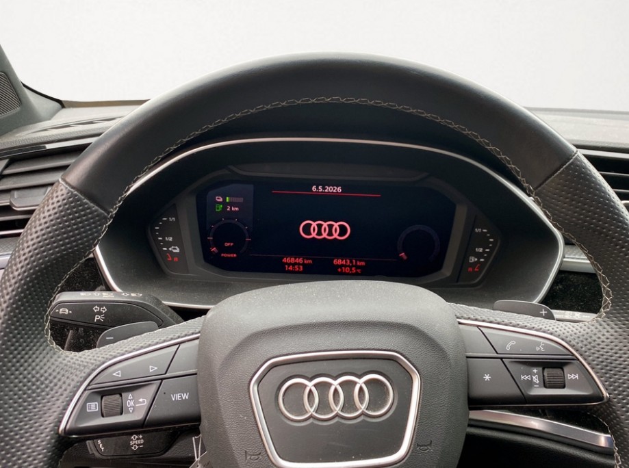 AUDI Q3 45 TFSI e S line S-tronic-image-3
