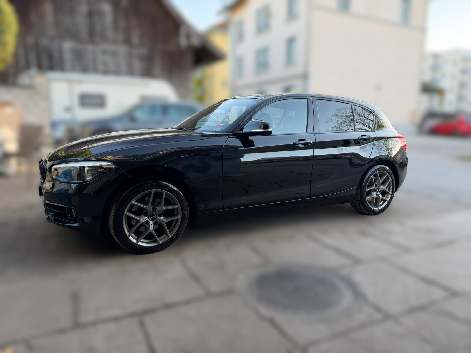 BMW 120i Edition Sport Line Steptronic-showroom-element-1