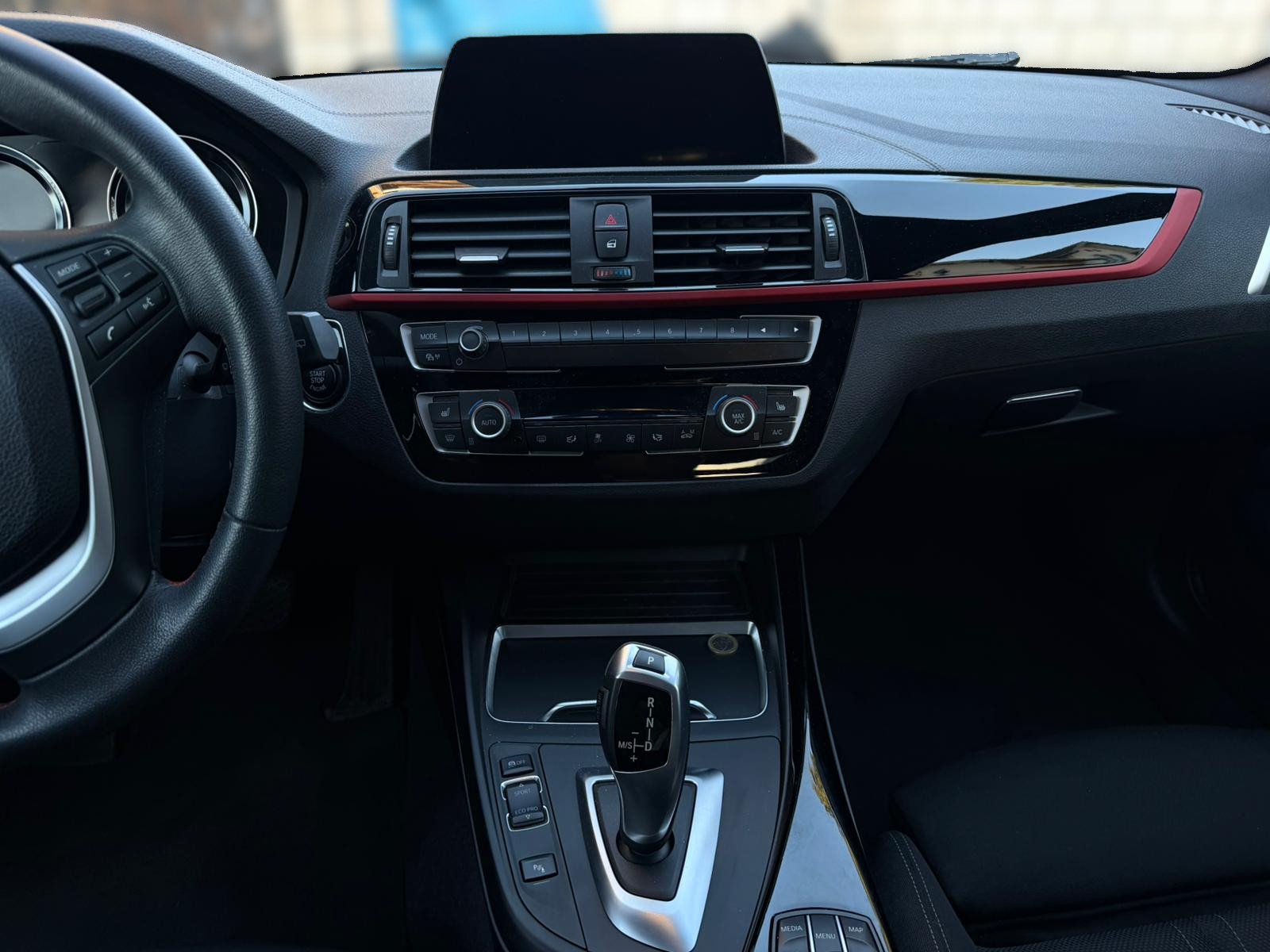 BMW 120i Edition Sport Line Steptronic-image-10