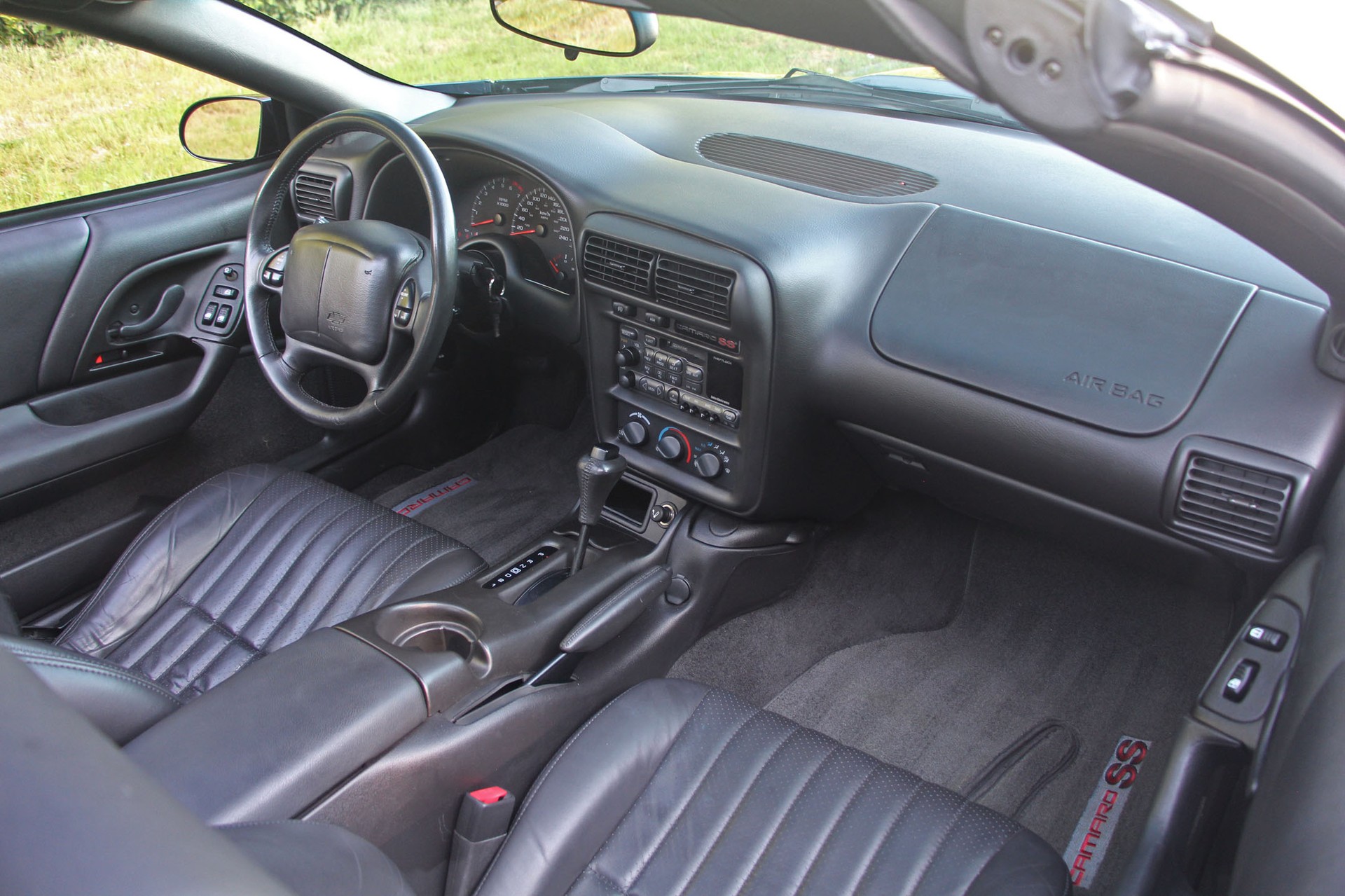 CHEVROLET Camaro SS-image-8