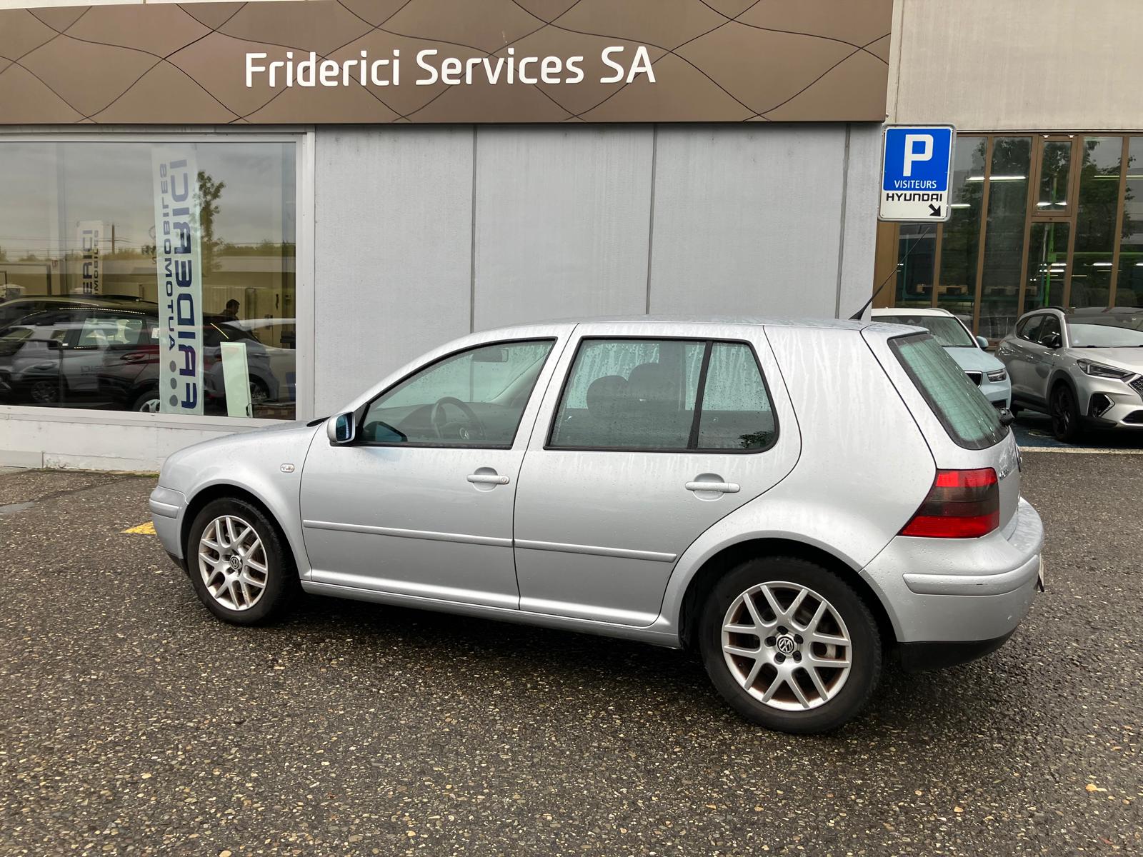 VW Golf 2.3 Highline-showroom-element-2