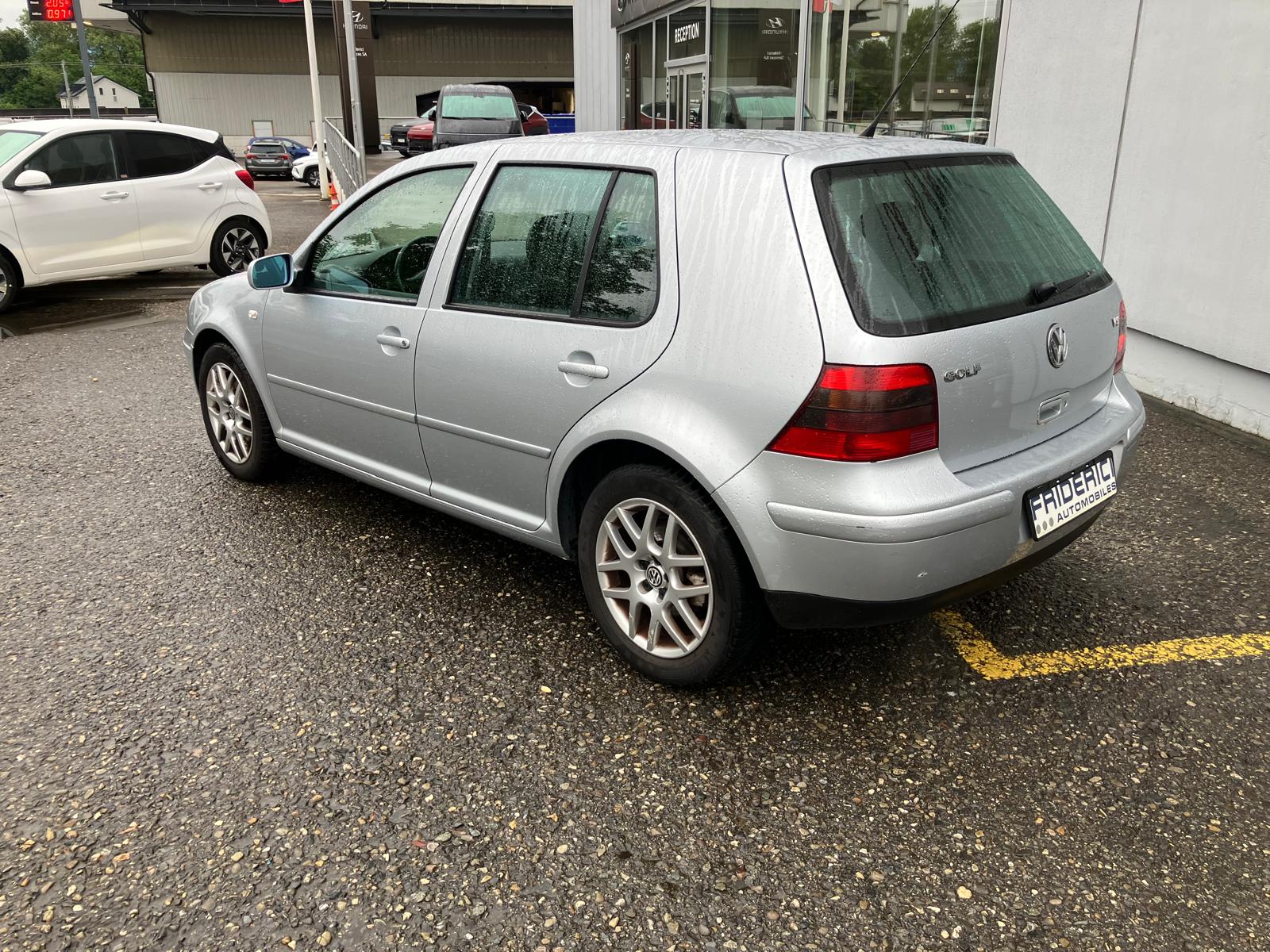 VW Golf 2.3 Highline-image-4