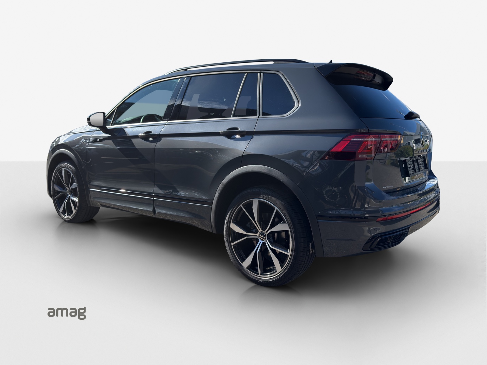 VW Tiguan 2.0TSI R-Line 4Motion DSG-image-2