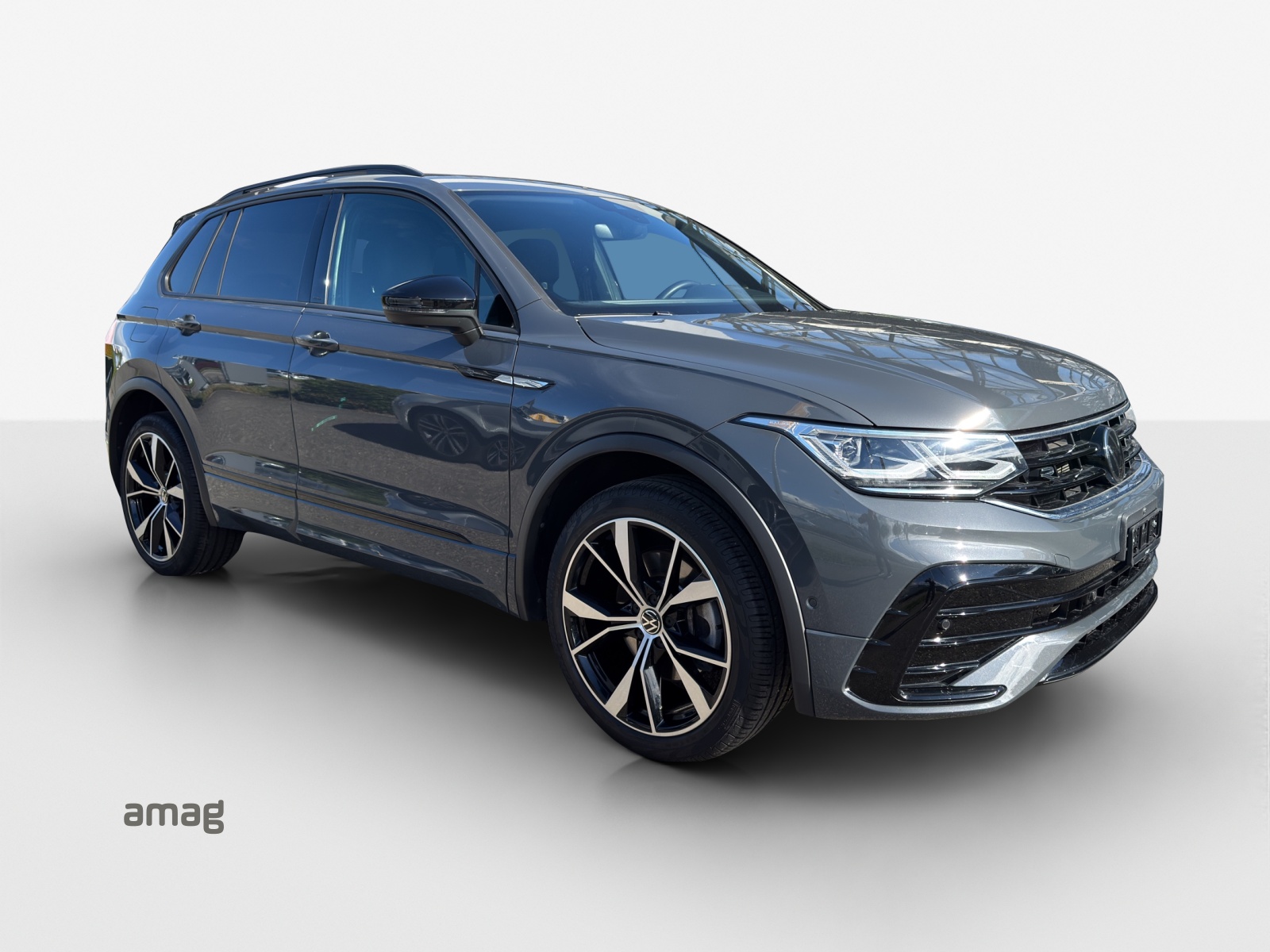VW Tiguan 2.0TSI R-Line 4Motion DSG-image-5