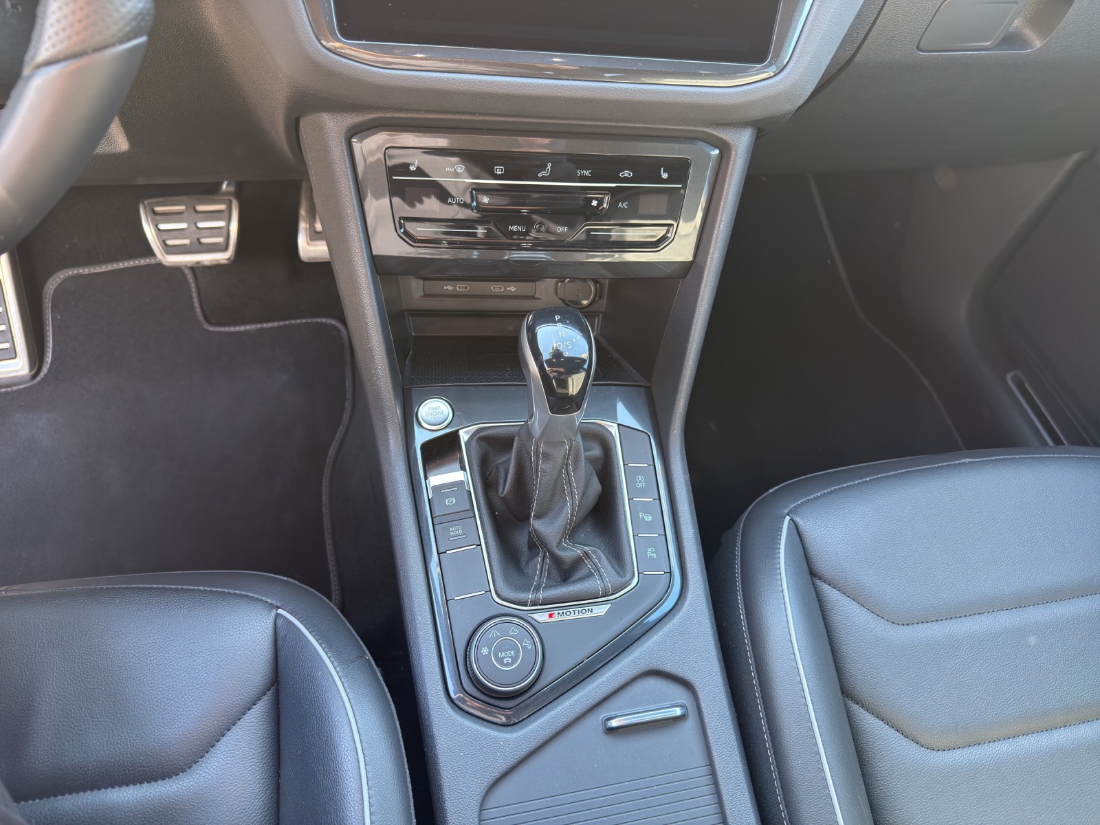 VW Tiguan 2.0TSI R-Line 4Motion DSG-image-10