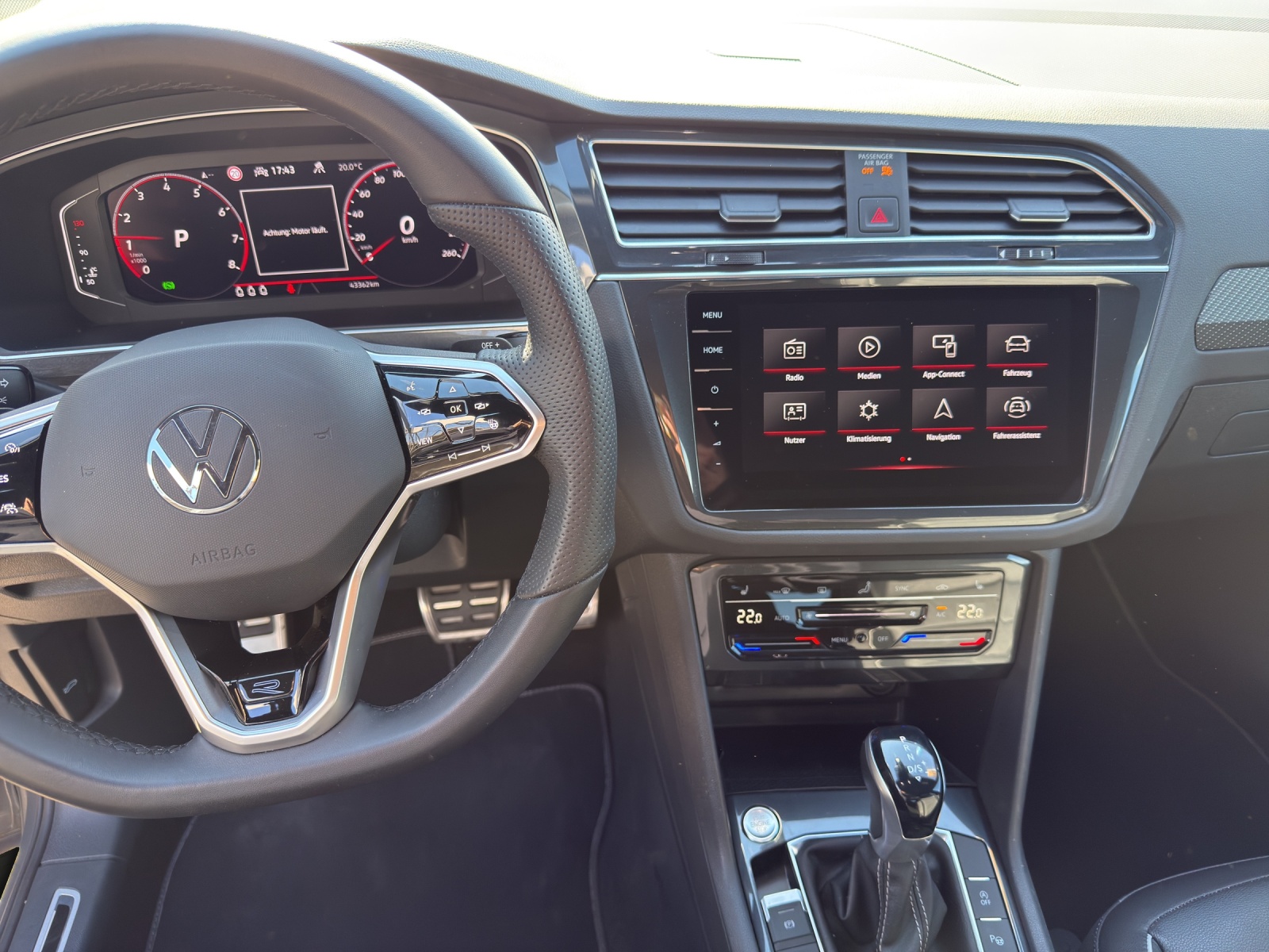 VW Tiguan 2.0TSI R-Line 4Motion DSG-image-8