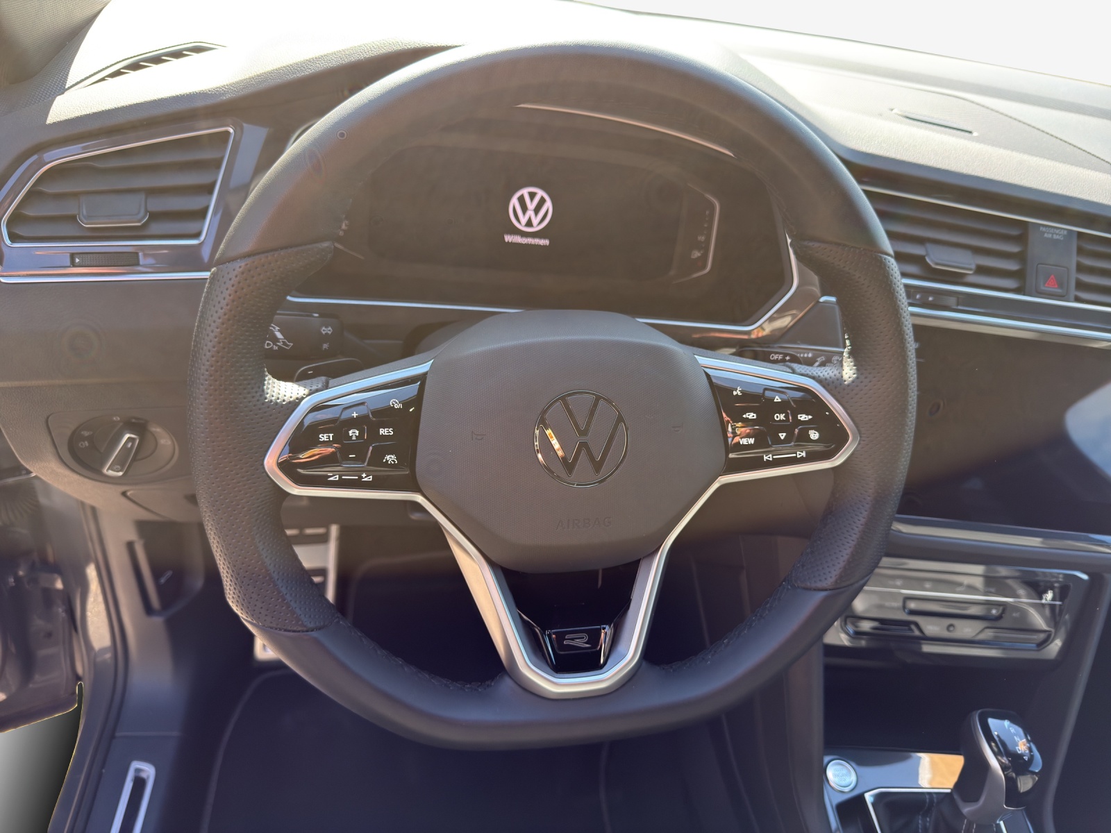 VW Tiguan 2.0TSI R-Line 4Motion DSG-image-9