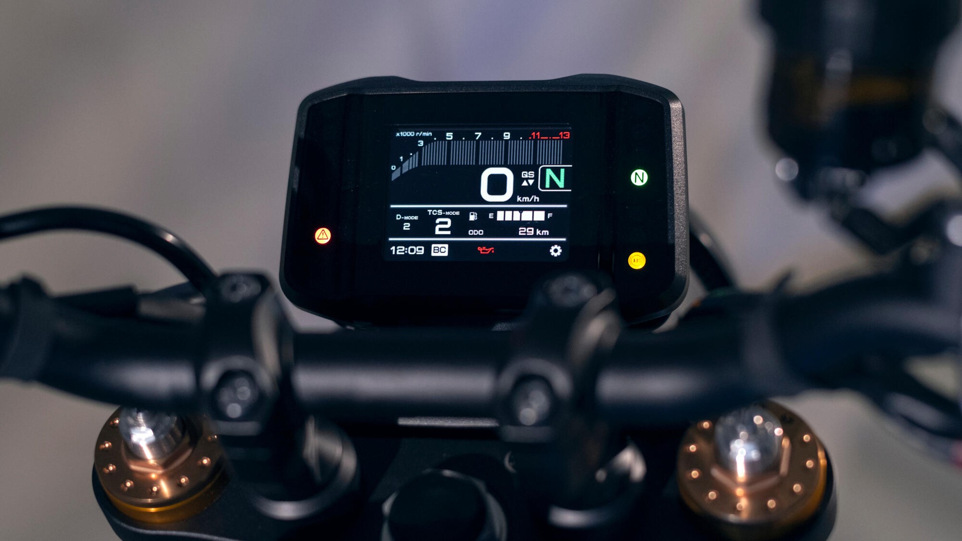 YAMAHA XSR 900-image-5