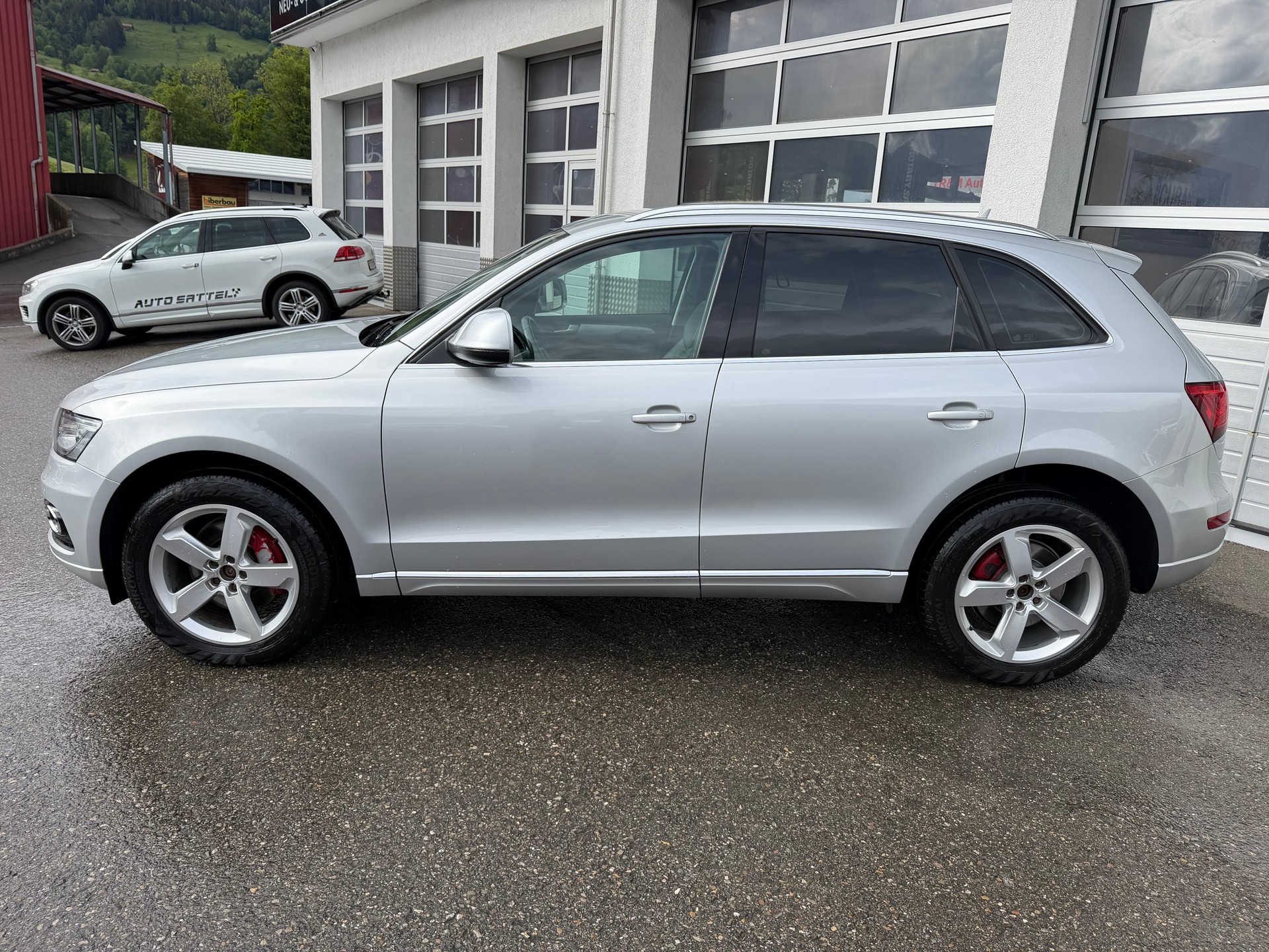 AUDI Q5 3.0 TDI quattro S-tronic-showroom-element-1