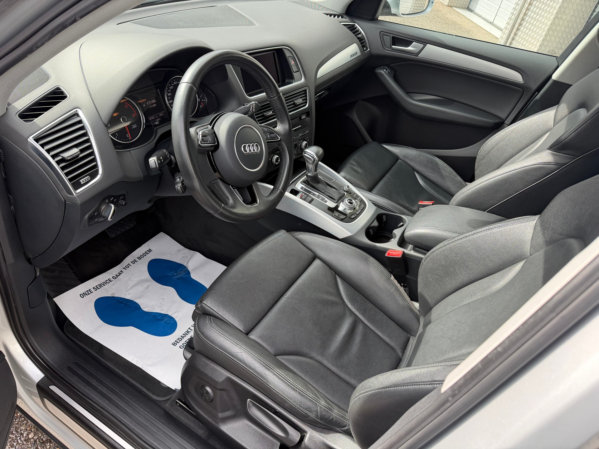 AUDI Q5 3.0 TDI quattro S-tronic-image-4