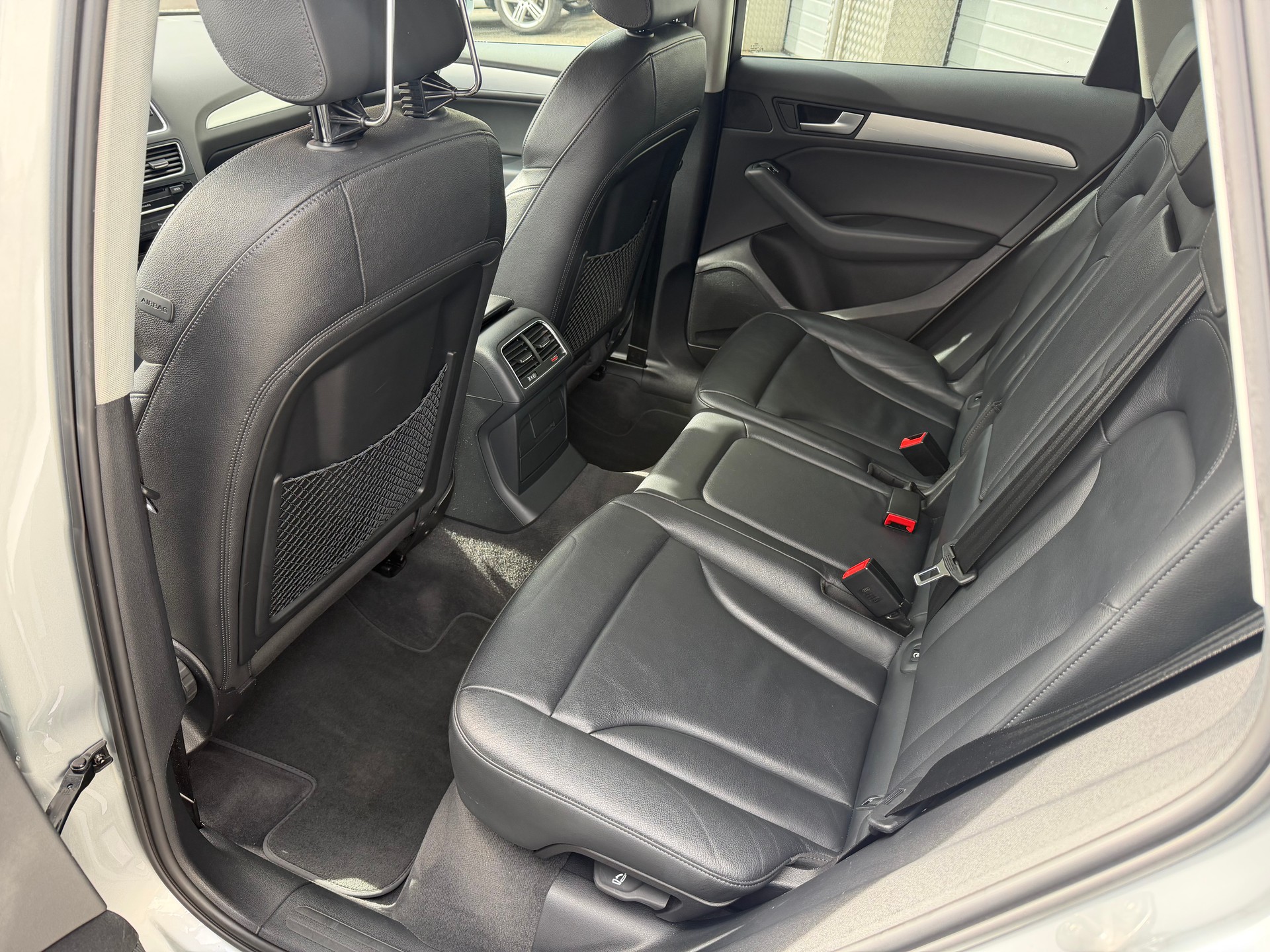 AUDI Q5 3.0 TDI quattro S-tronic-image-6