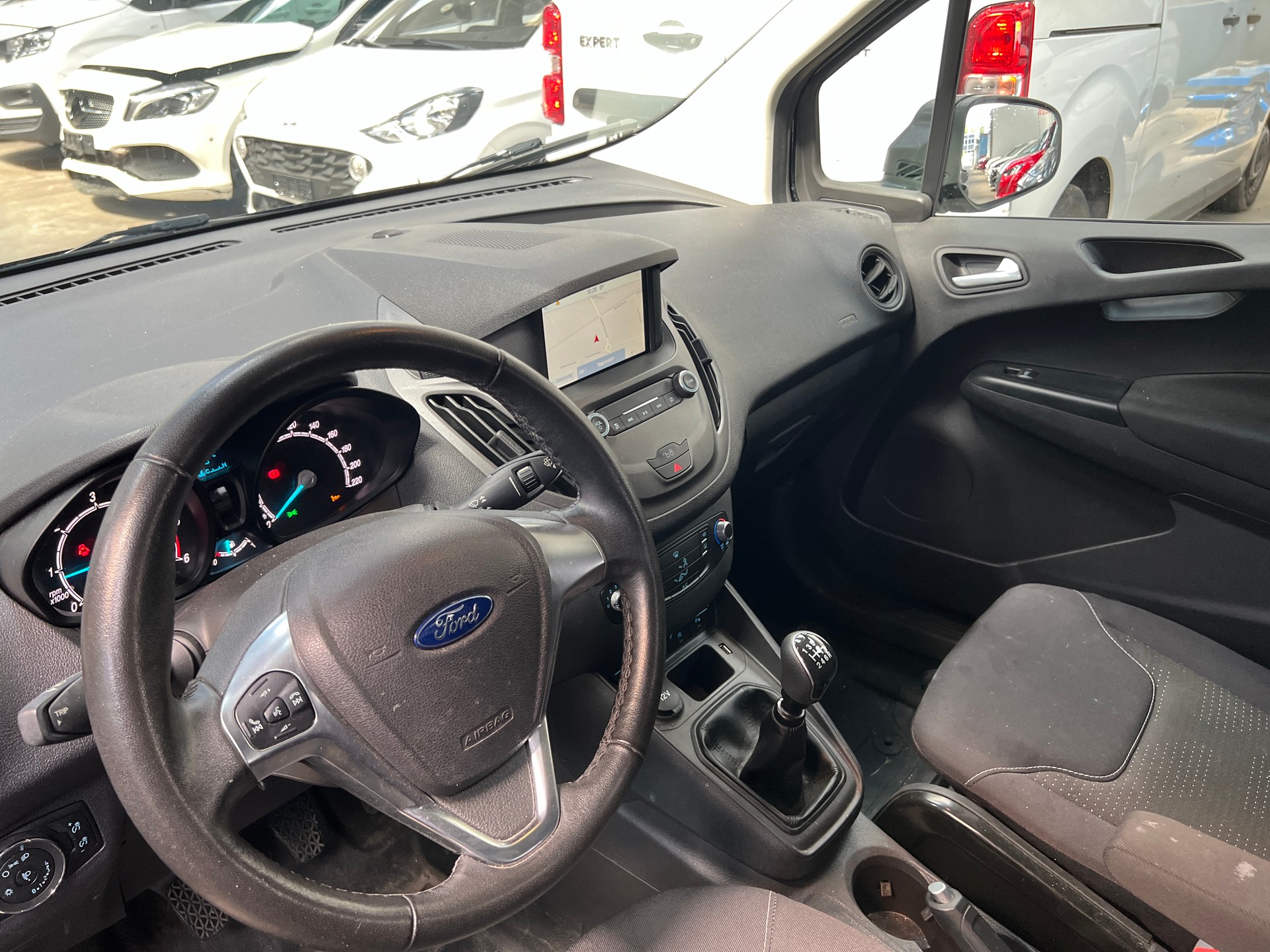 FORD Transit Courier Van 1.5 TDCi Basis-image-14