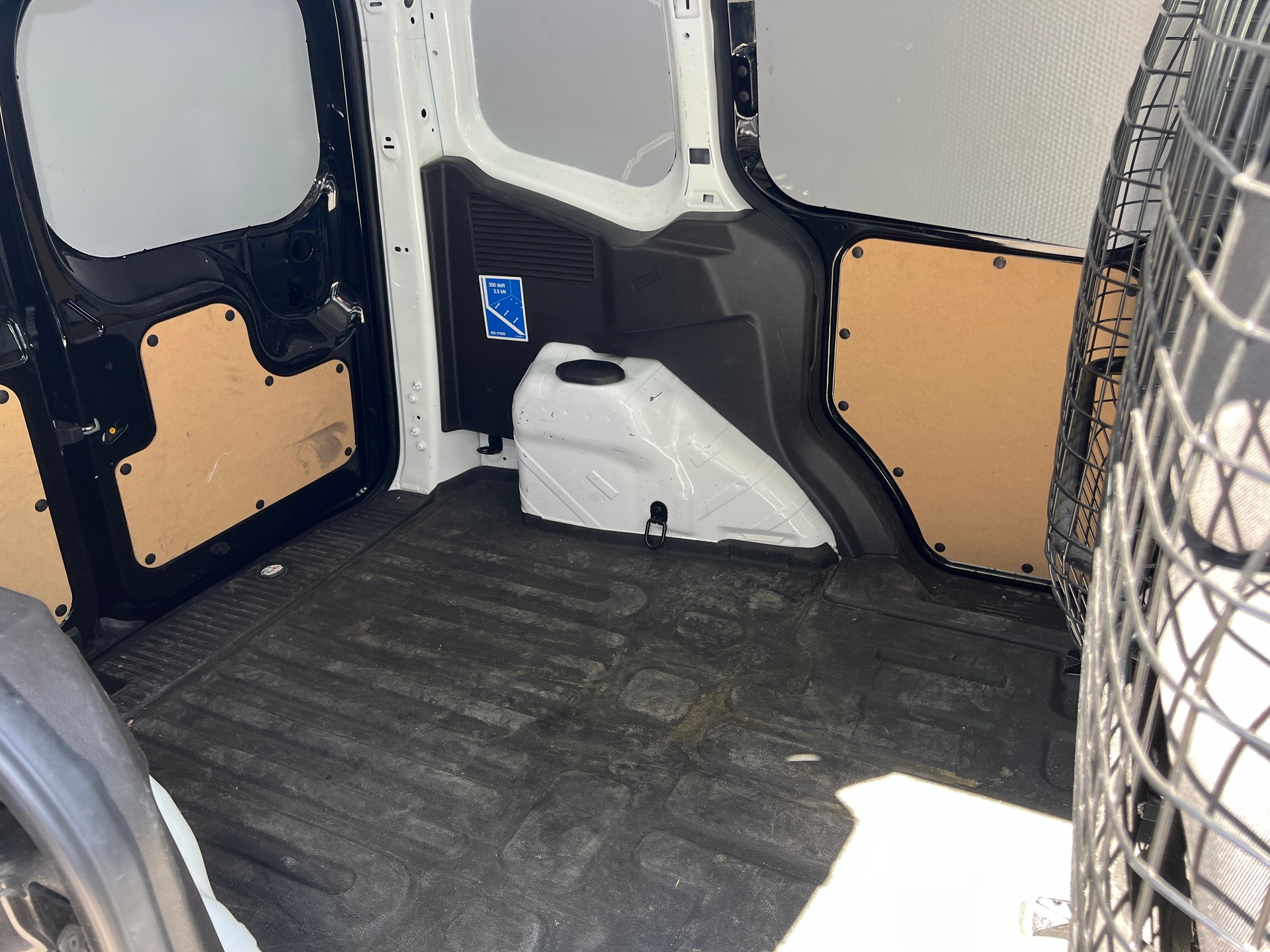 FORD Transit Courier Van 1.5 TDCi Basis-image-12