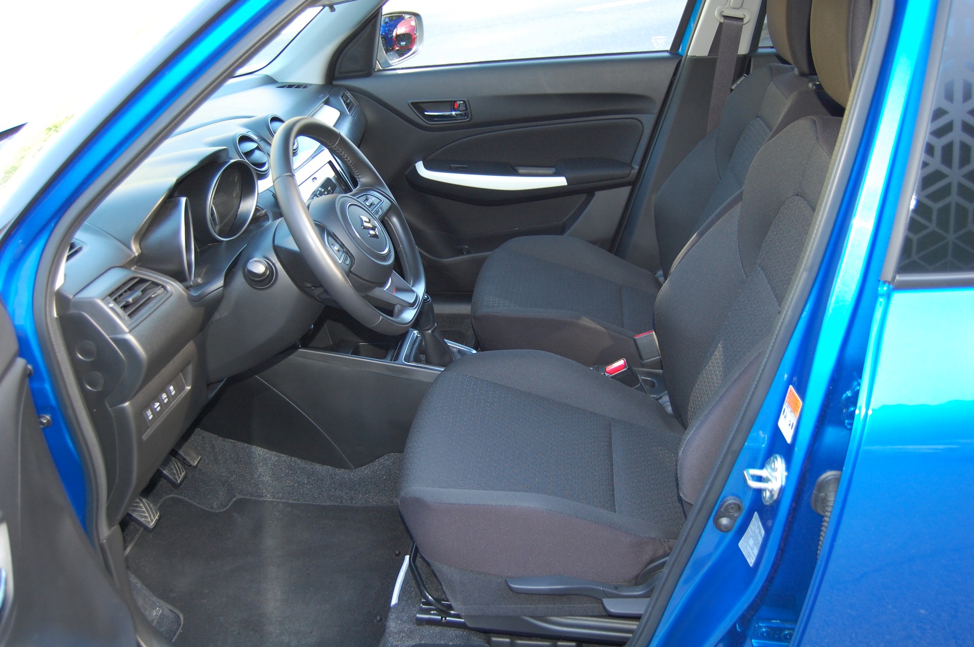 SUZUKI Swift 1.2i Piz Sulai Top Hybrid Allgrip 4x4-image-13