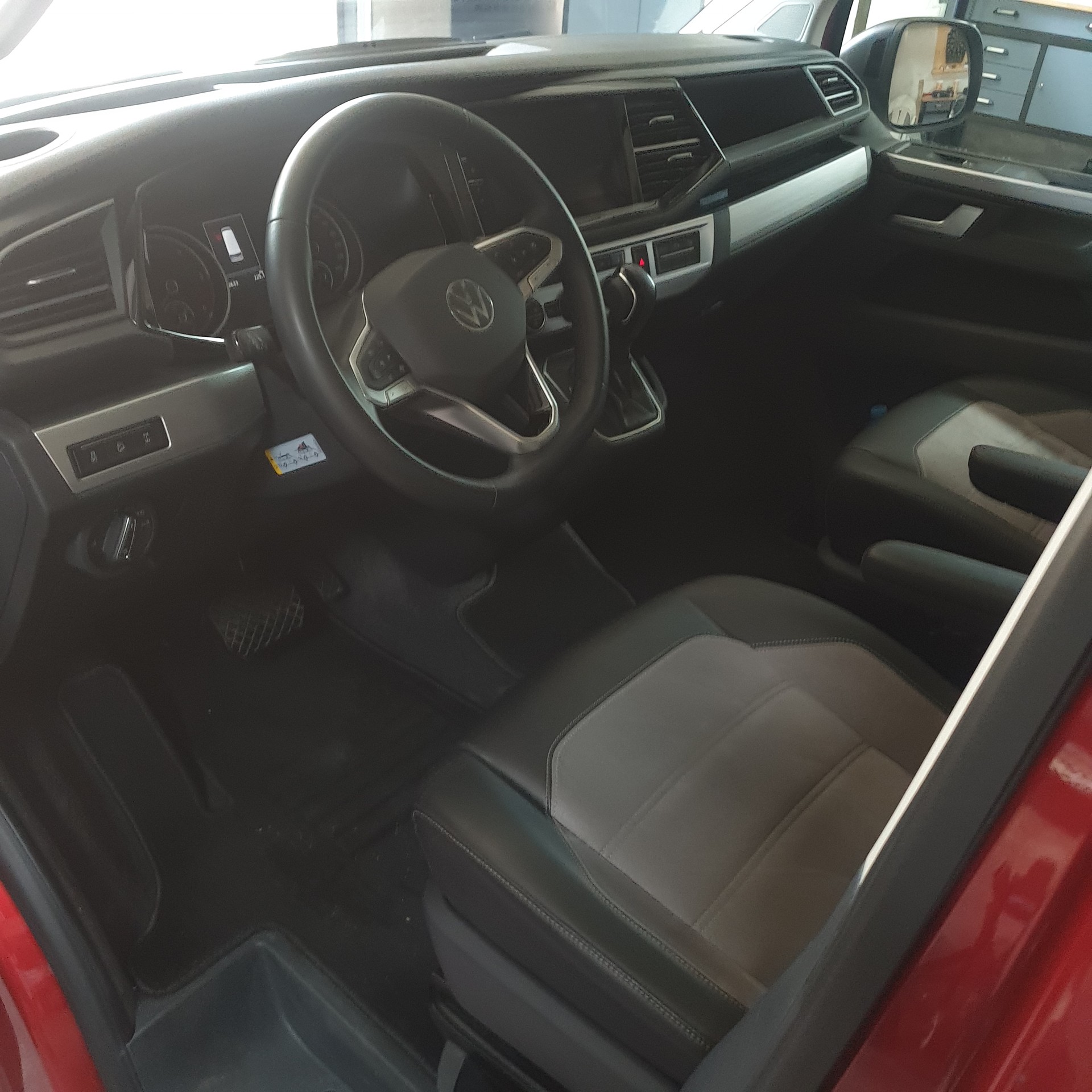 VW T6.1 California Beach 2.0 Bi-TDI 4 Motion DSG-image-10