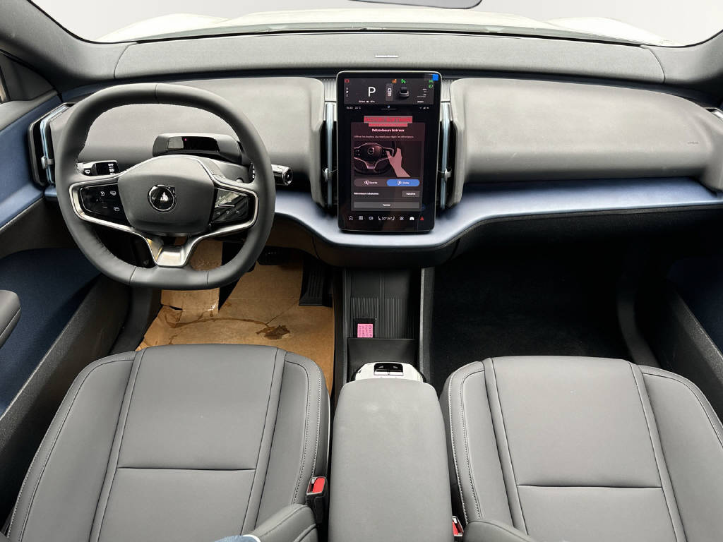 VOLVO EX 30 E60 Twin Ultra Performance AWD-image-13
