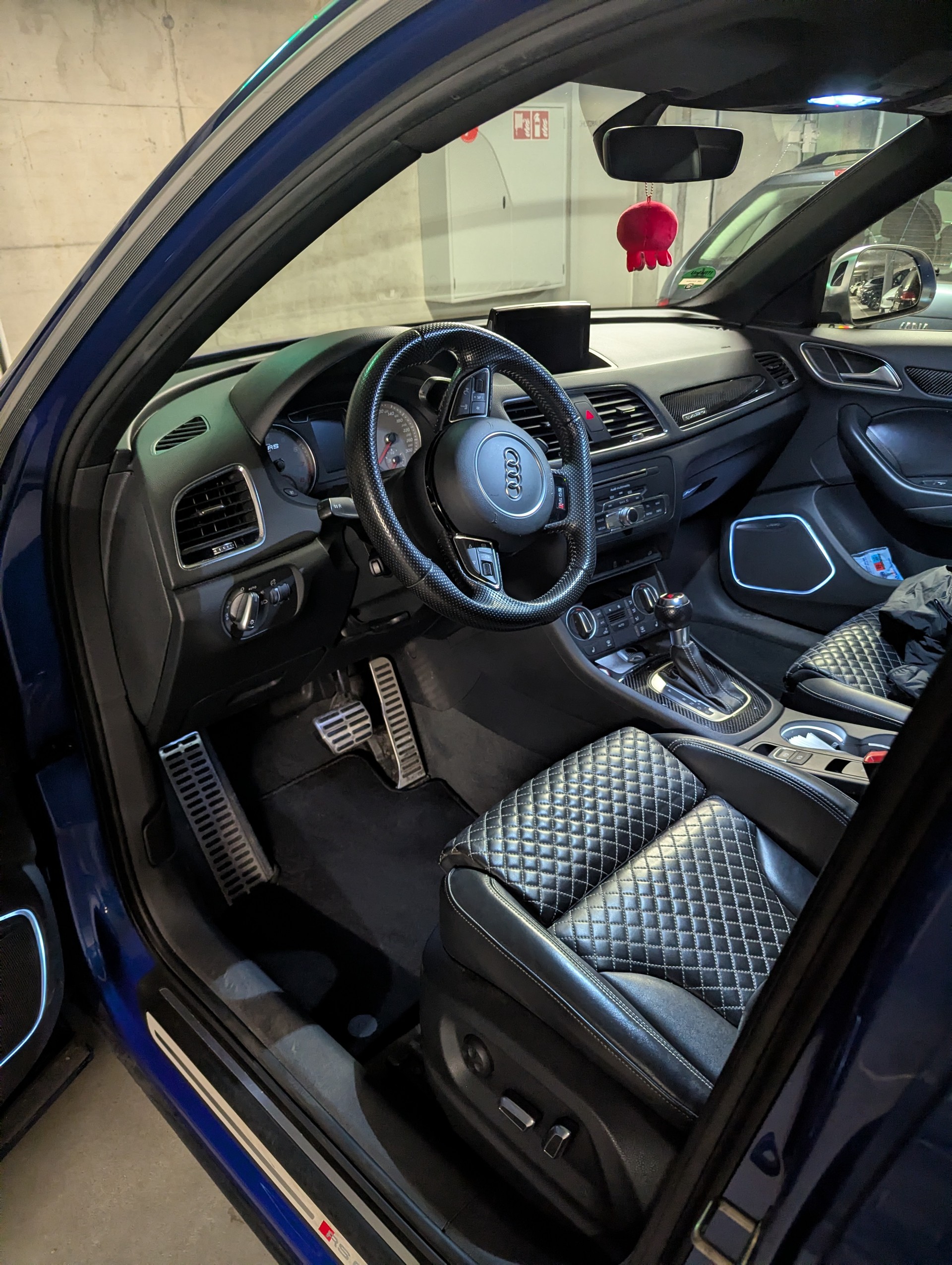 AUDI 2.5 TFSI quattro S-Tronic-image-3