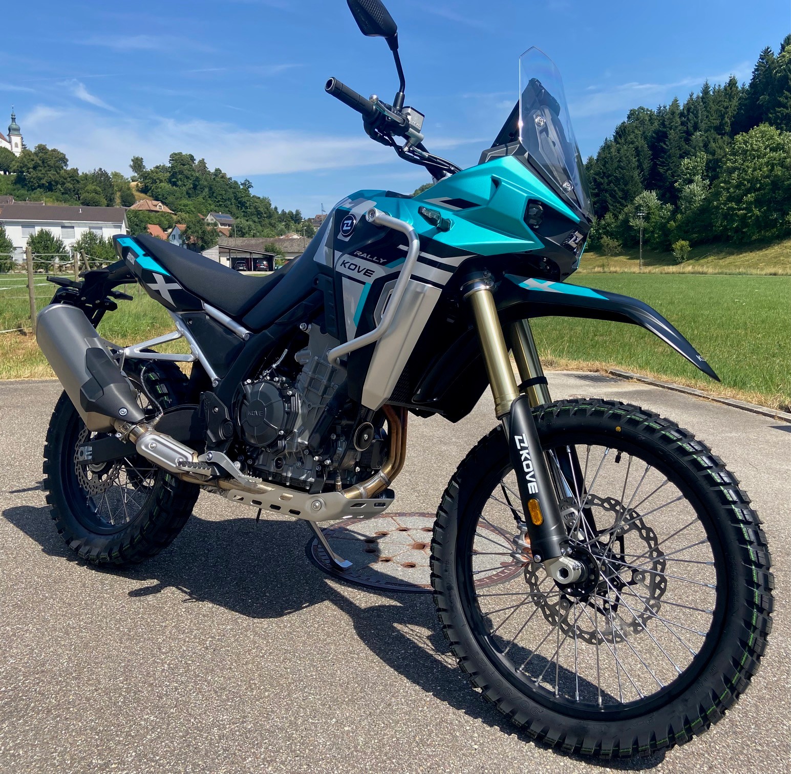 KOVE 800 X Rally-showroom-element-1