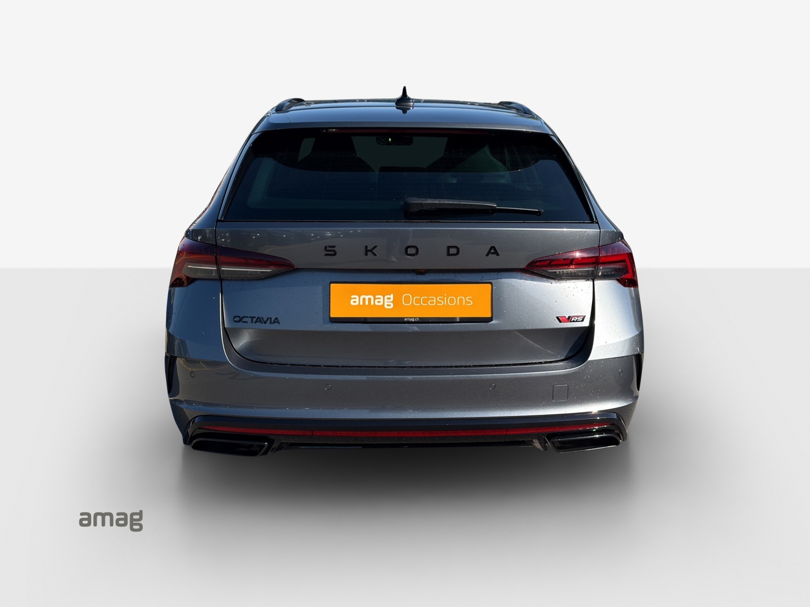 SKODA Octavia Combi 2.0 TSI DSG RS-image-3
