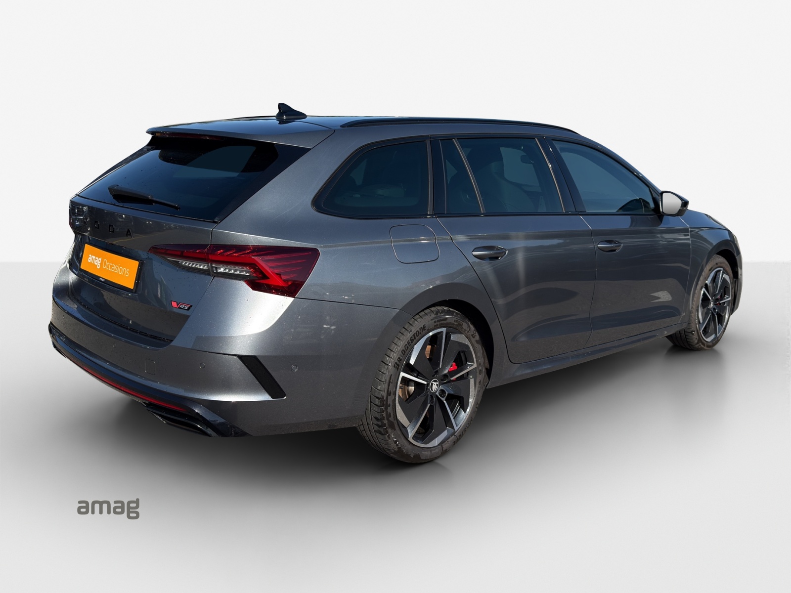 SKODA Octavia Combi 2.0 TSI DSG RS-image-4