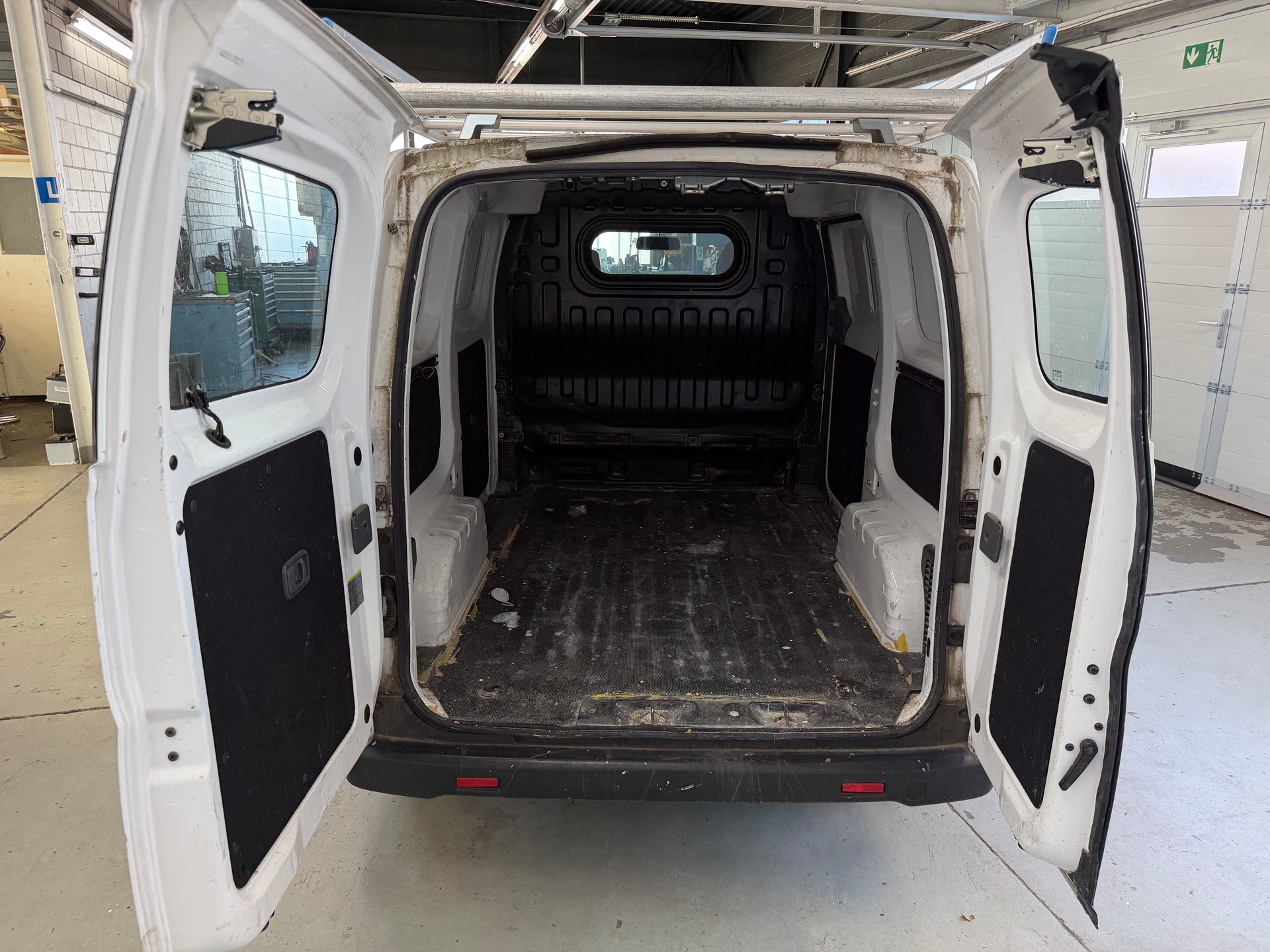 NISSAN NV200 1.5 dCi 90 Comfort Euro 6 | Zahnriemen ers. | Klima | Navi | RF-Kamera-image-10