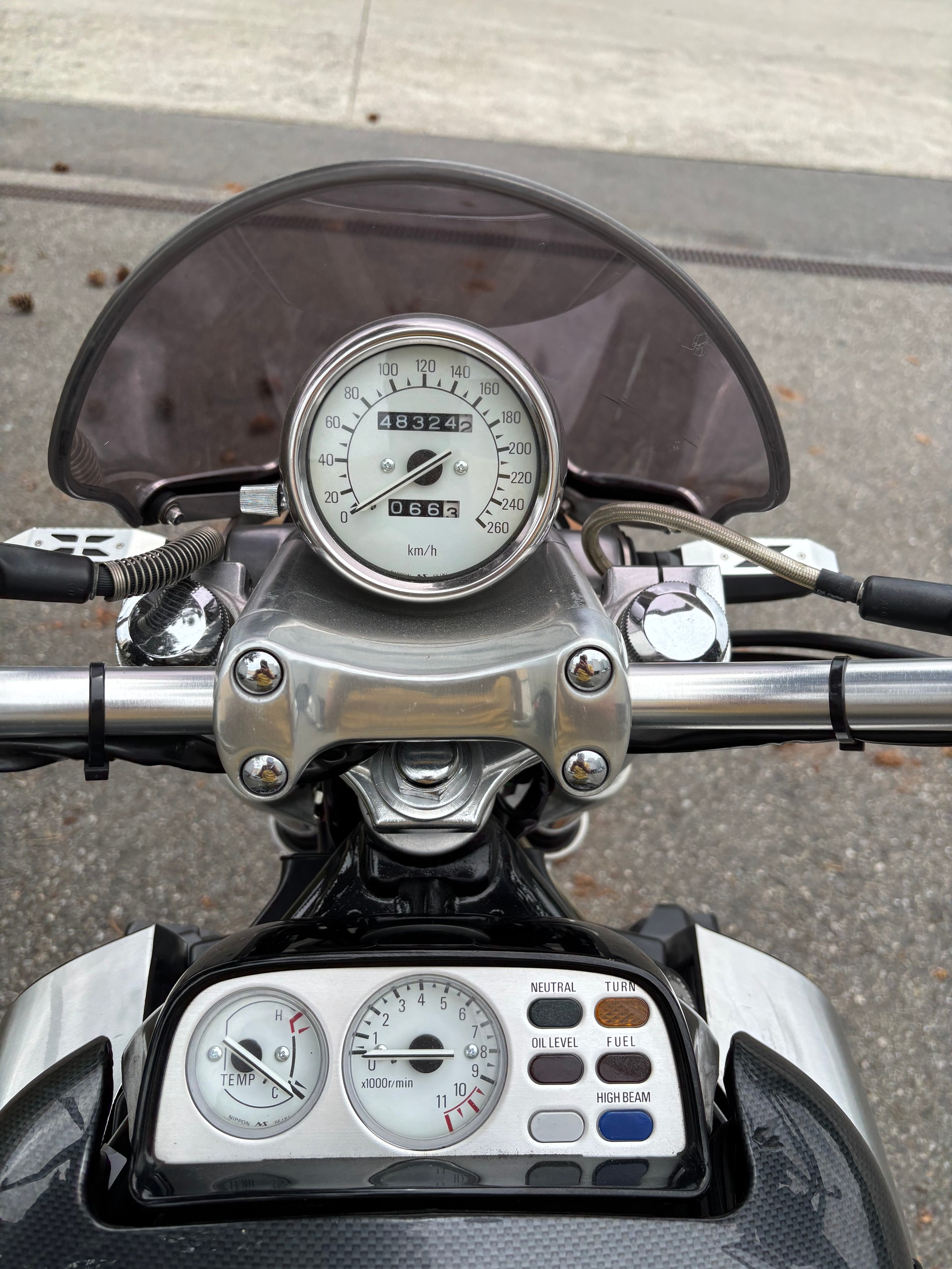 YAMAHA V-Max VMX 1200 (CAN)-image-12