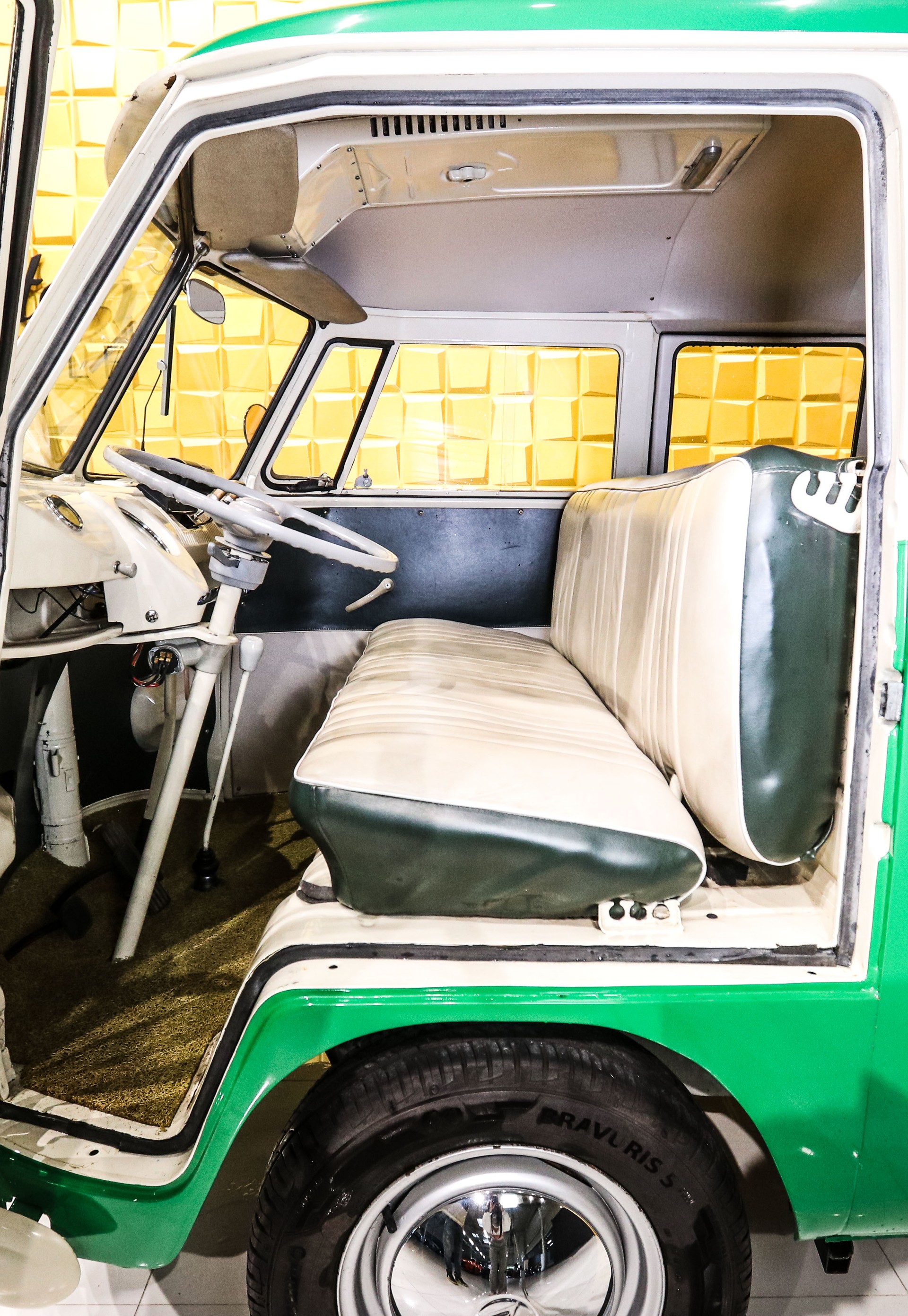 VW T1 Combi Brasil-image-12