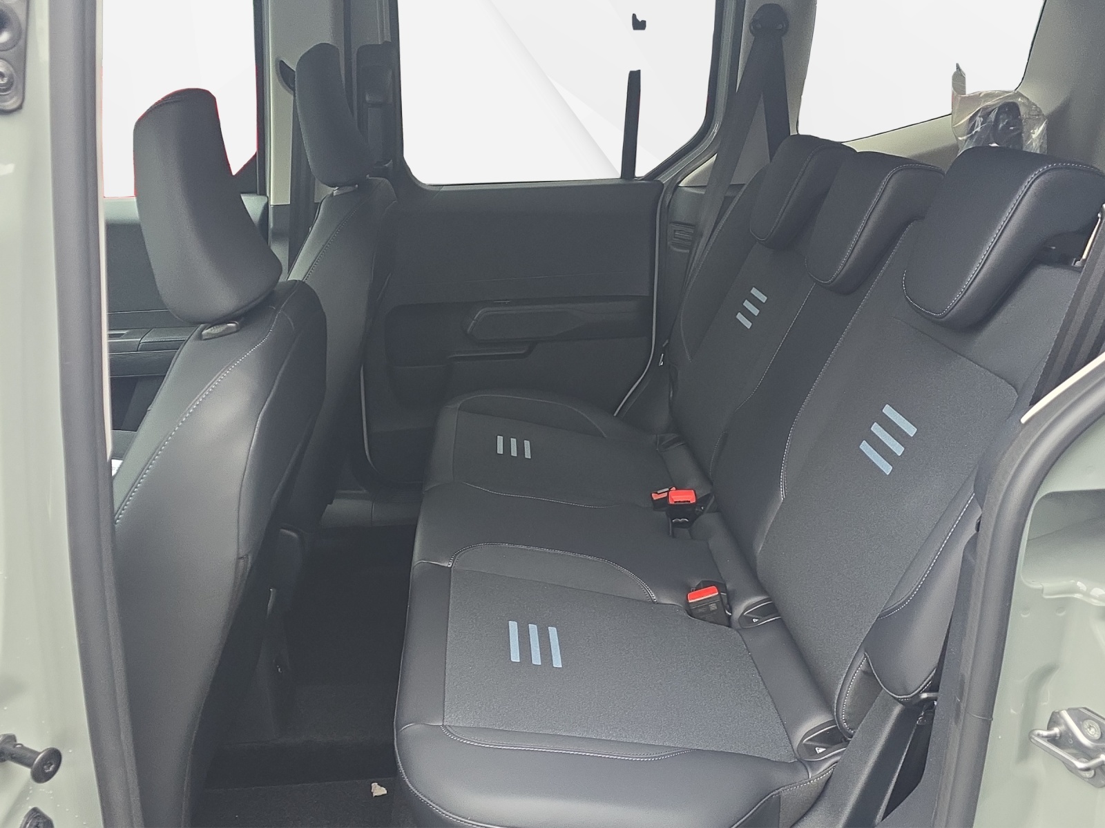 FORD Tourneo Courier 1.0 EcoBoost Active Automat-image-7