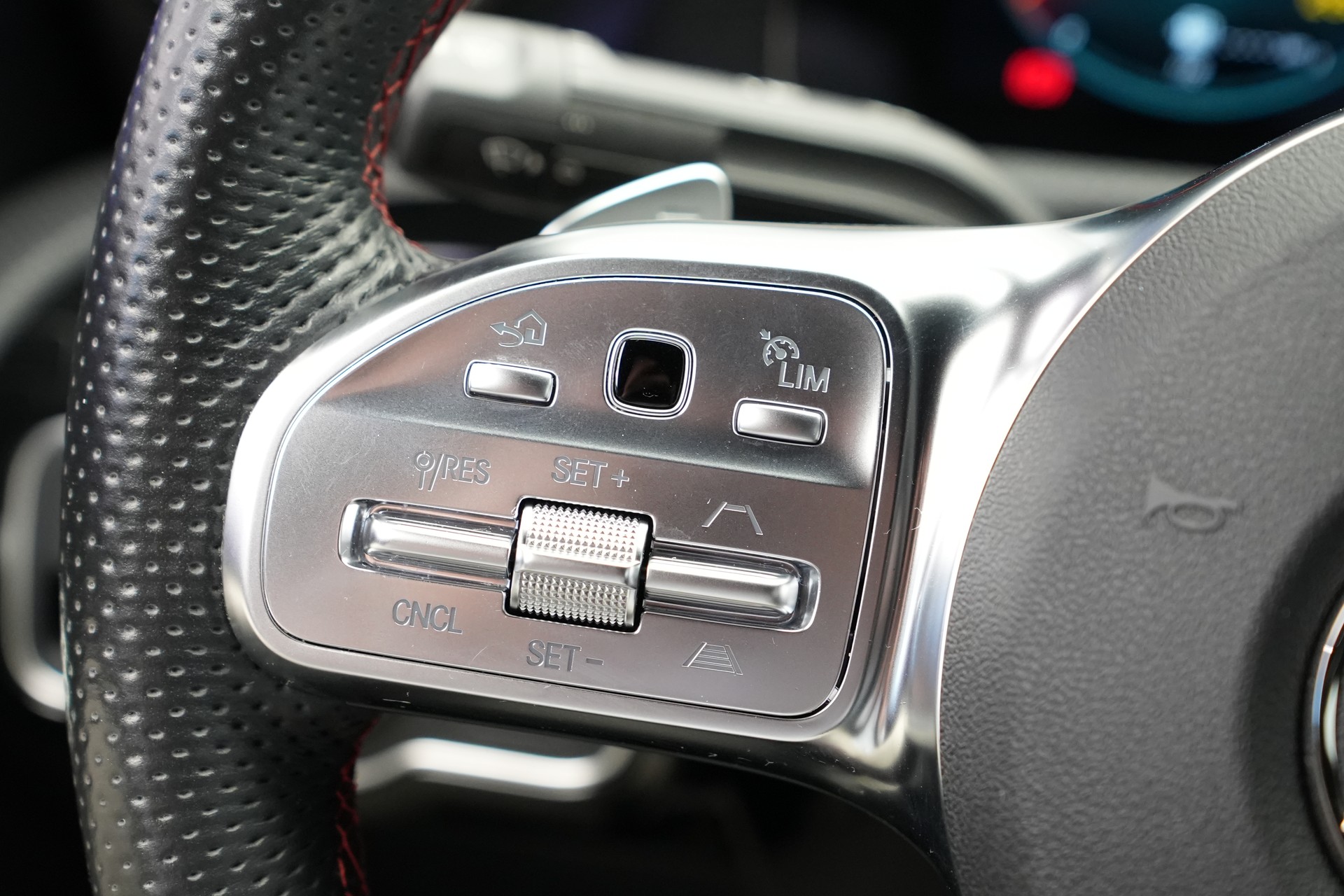 MERCEDES-BENZ CLA 200 AMG Line 7G-DCT *CH-Fahrzeug*-image-22