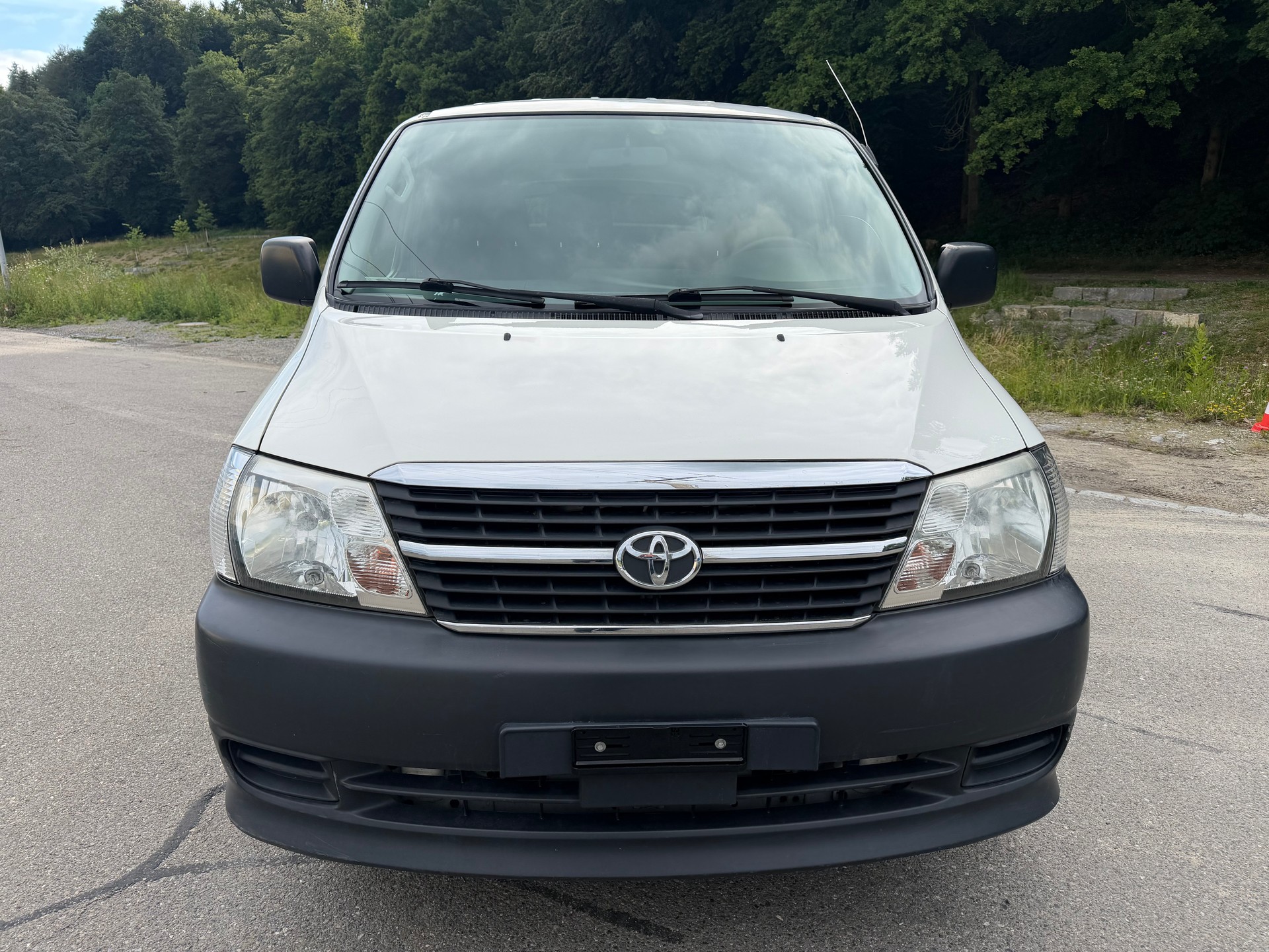 TOYOTA Hiace D-4D Van LWB-image-4