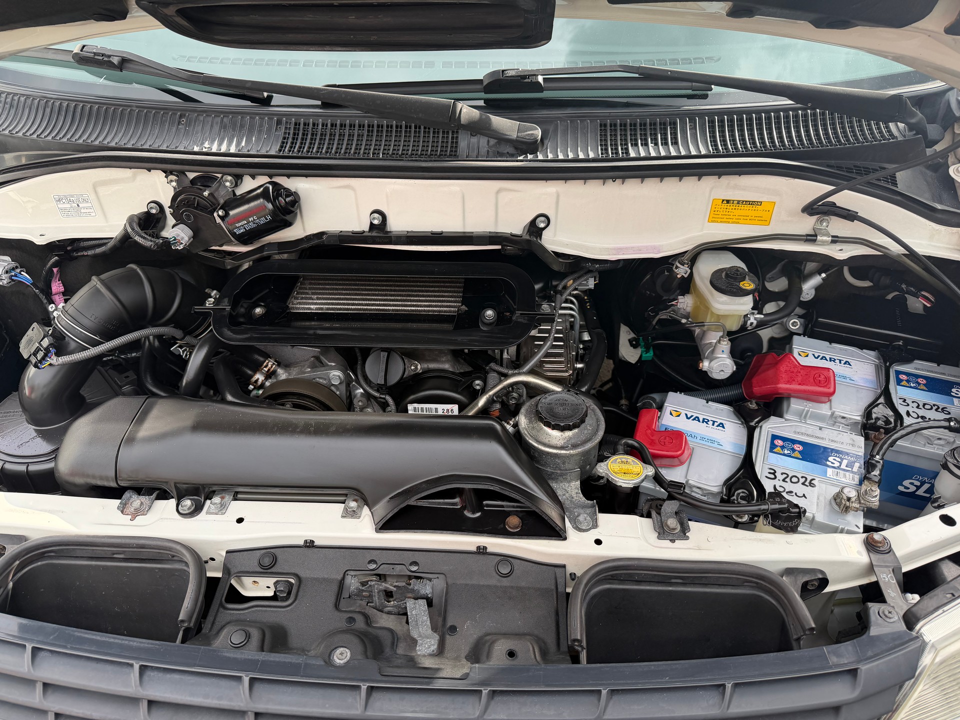 TOYOTA Hiace D-4D Van LWB-image-11