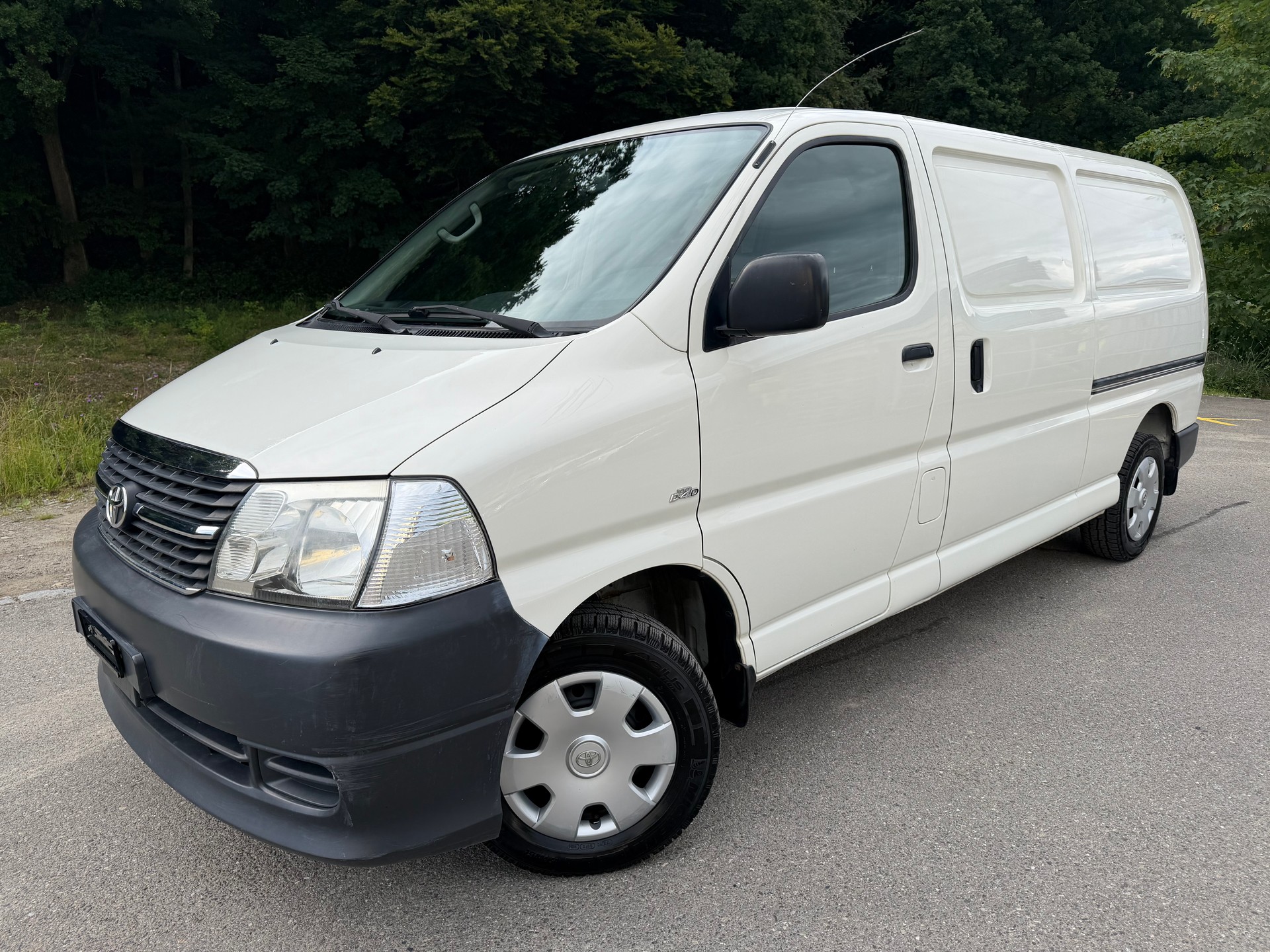 TOYOTA Hiace D-4D Van LWB-image-0