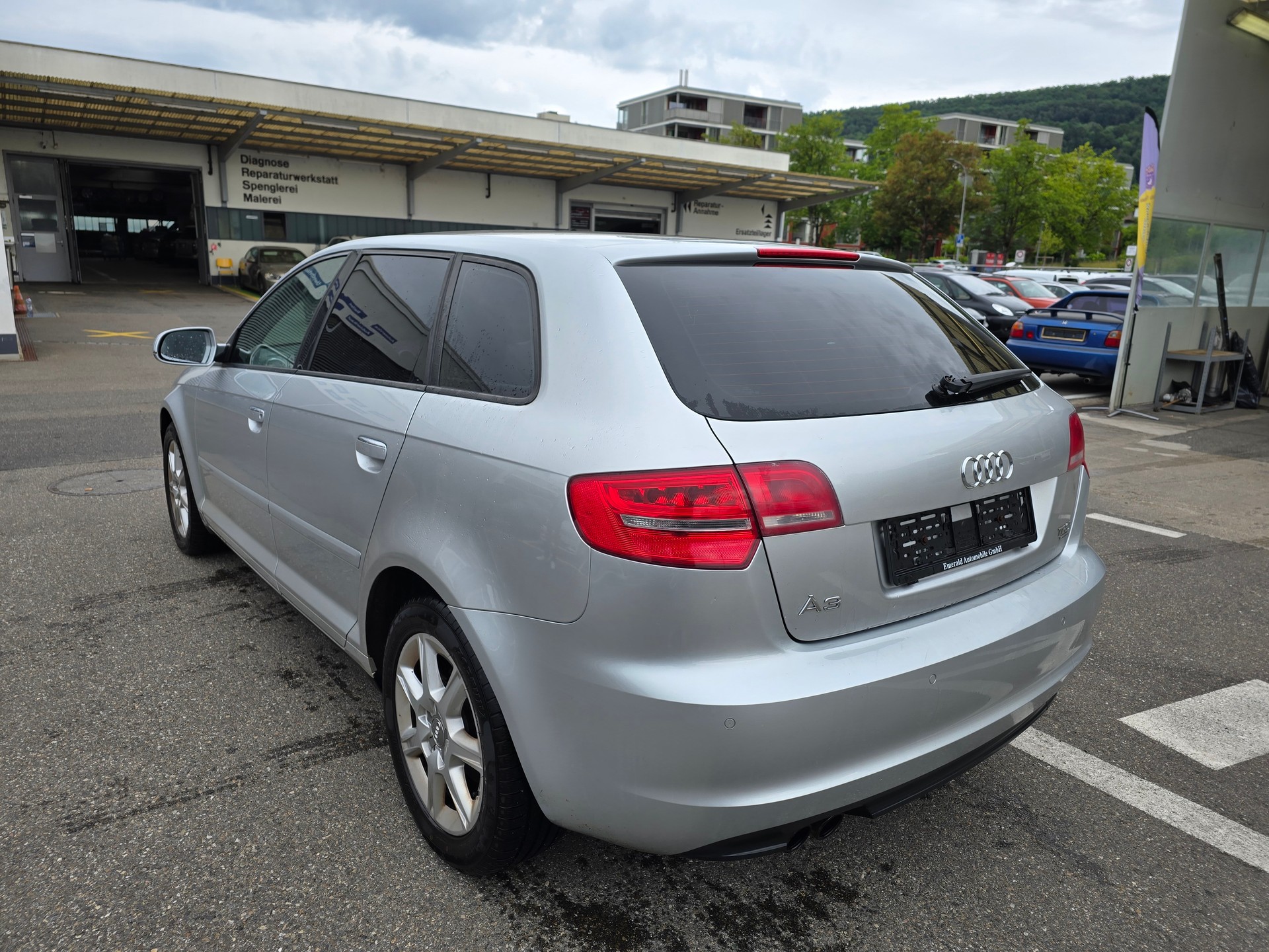 AUDI A3 Sportback 2.0 TFSI Ambiente quattro S-tronic-image-10