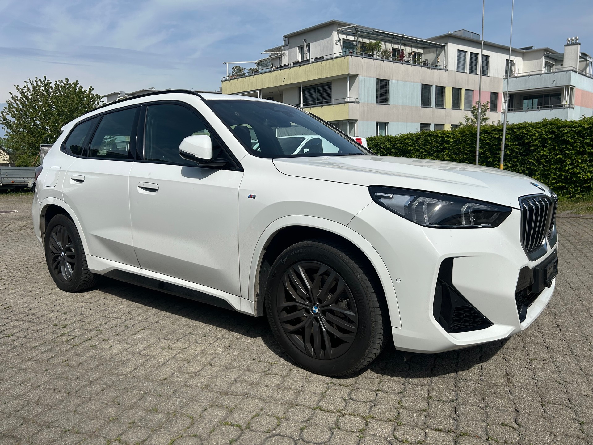 BMW X1 xDrive 23i 48V M Sport-image-1