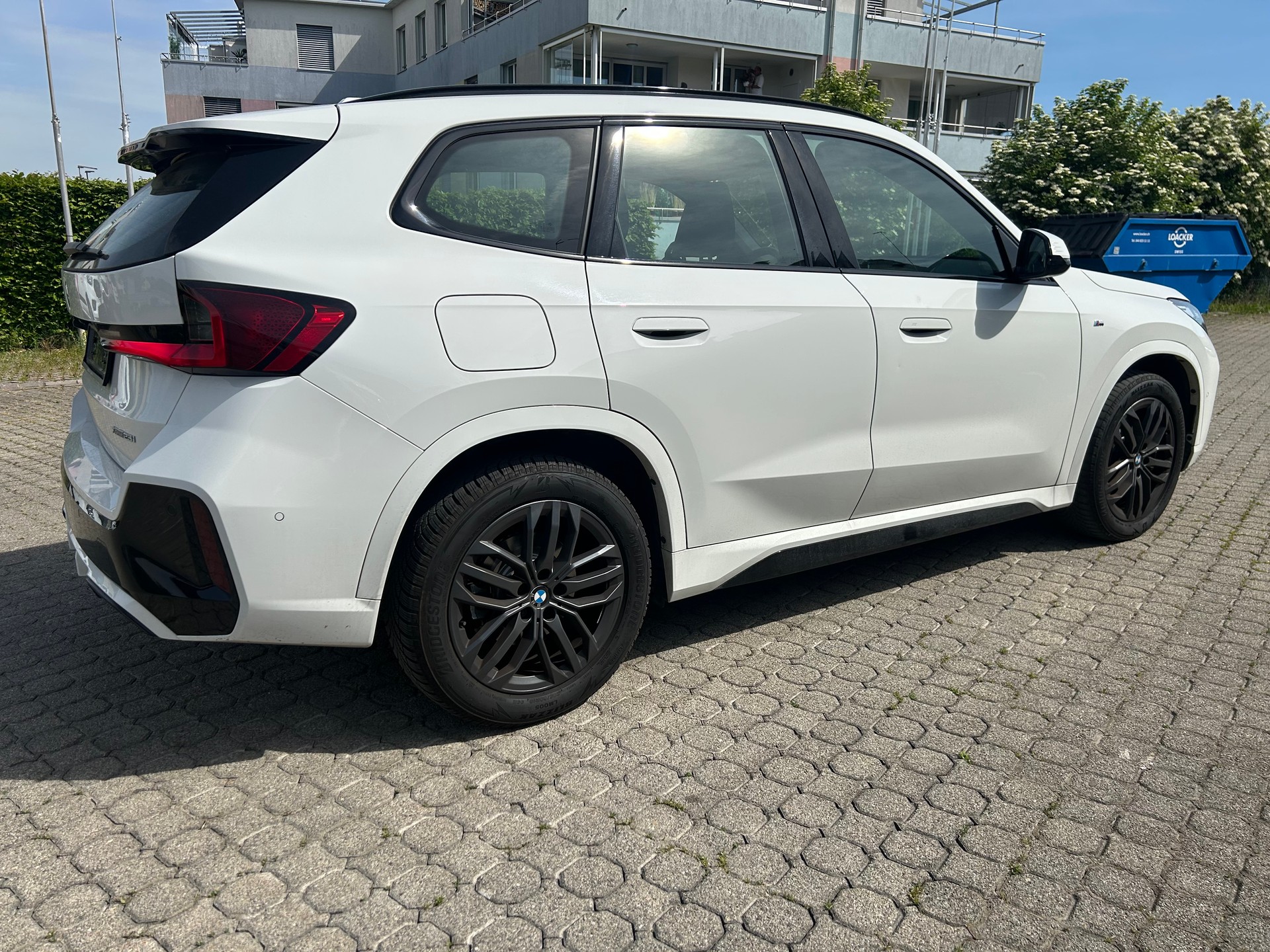 BMW X1 xDrive 23i 48V M Sport-image-2