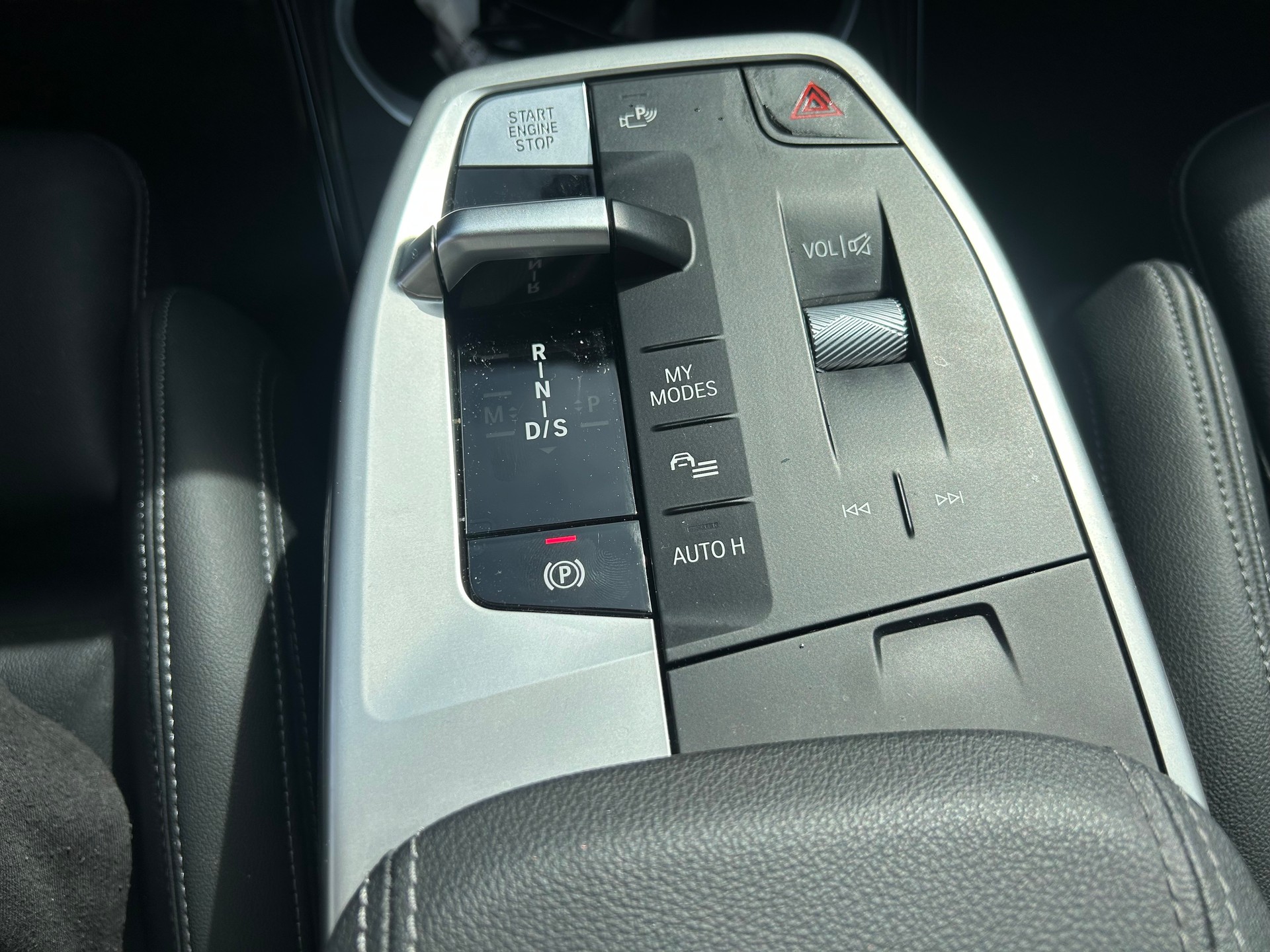 BMW X1 xDrive 23i 48V M Sport-image-13