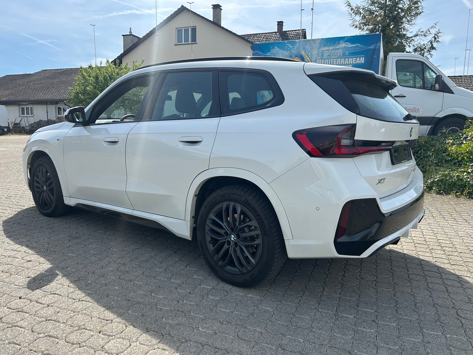 BMW X1 xDrive 23i 48V M Sport-image-4