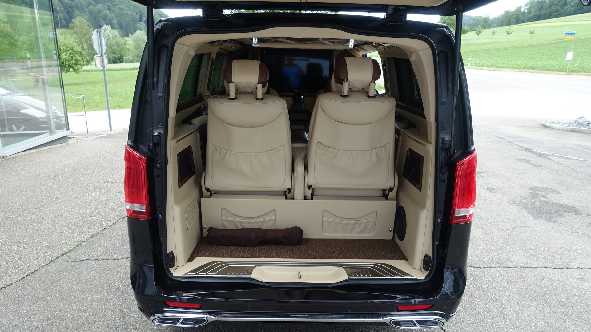 MERCEDES-BENZ V 250 d Avantgarde extralang 7G-Tronic VIP-Umbau-image-11